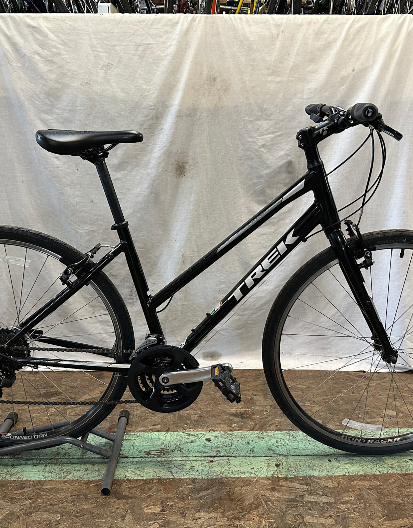 17"  Trek FX1 (486N B4L)