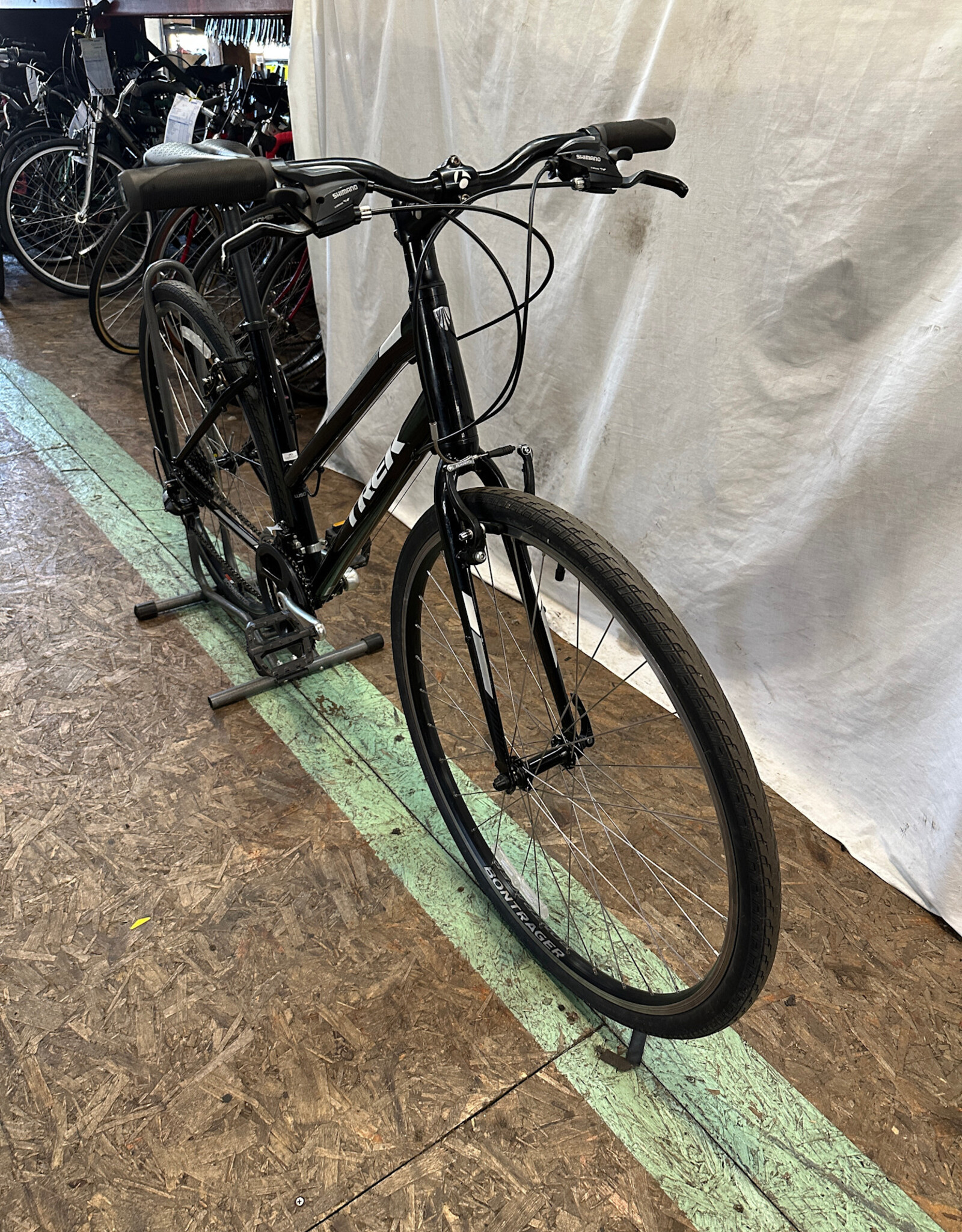 17"  Trek FX1 (486N B4L)