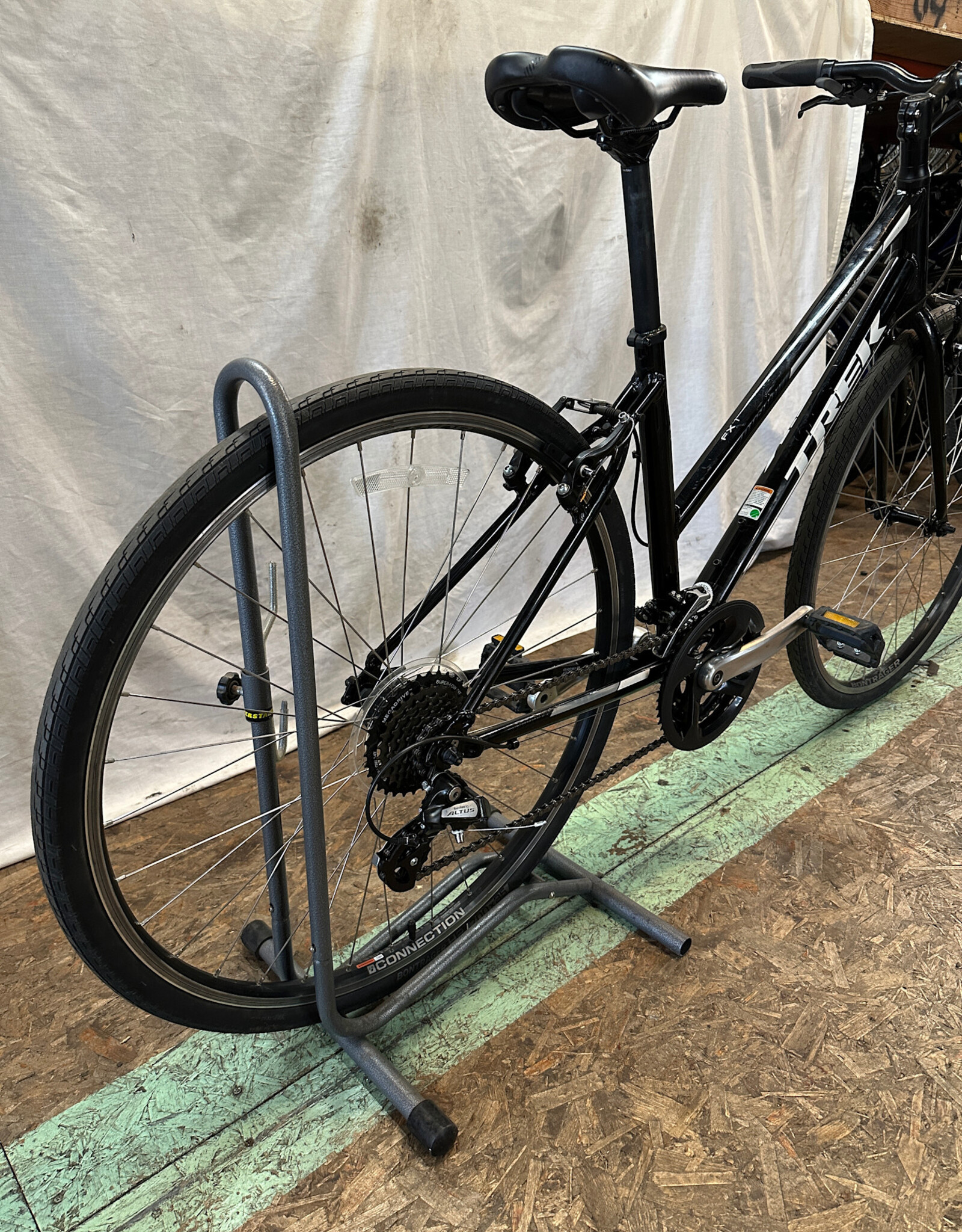 17"  Trek FX1 (486N B4L)