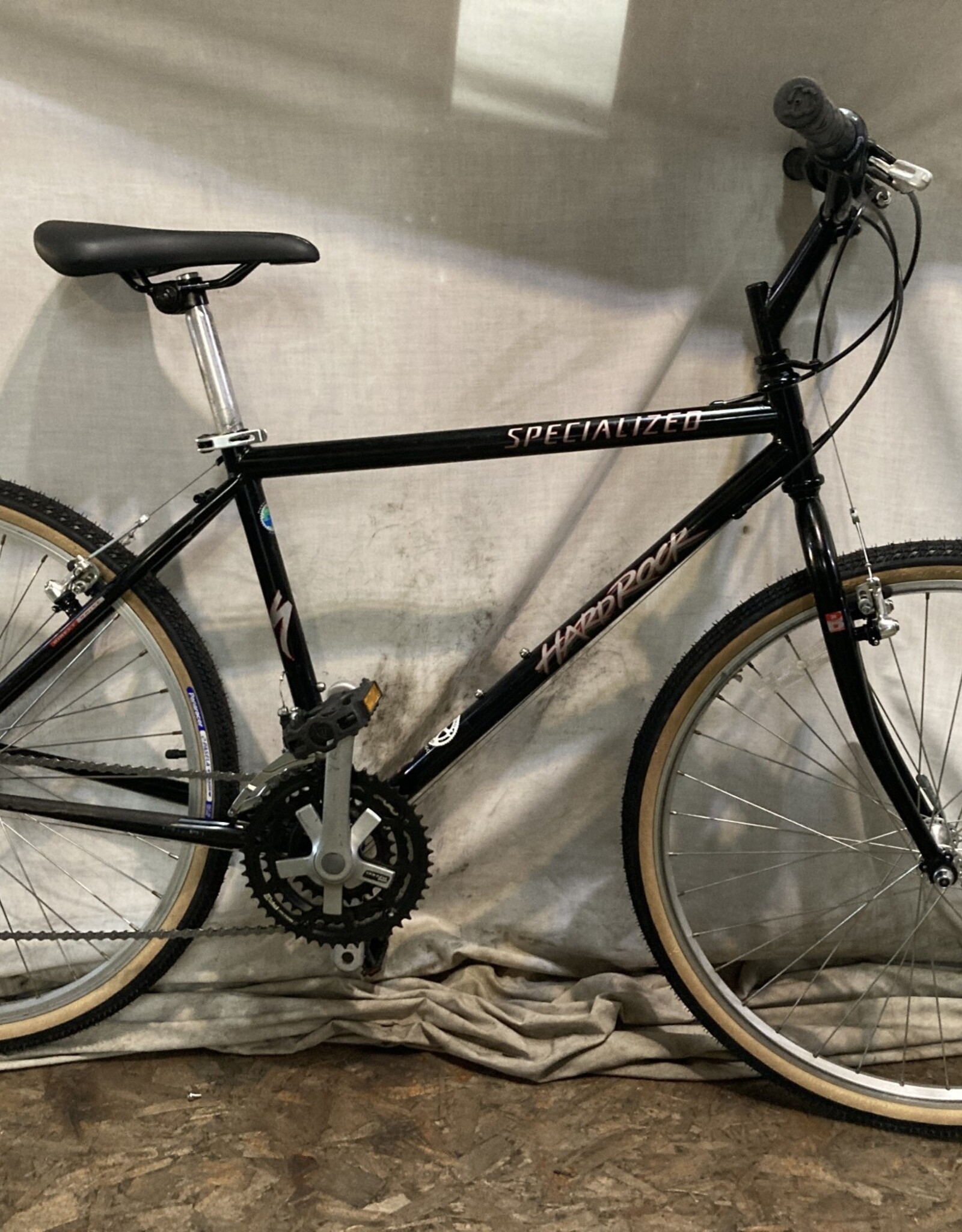 17" Specialized Hardrock (NV9W E2)