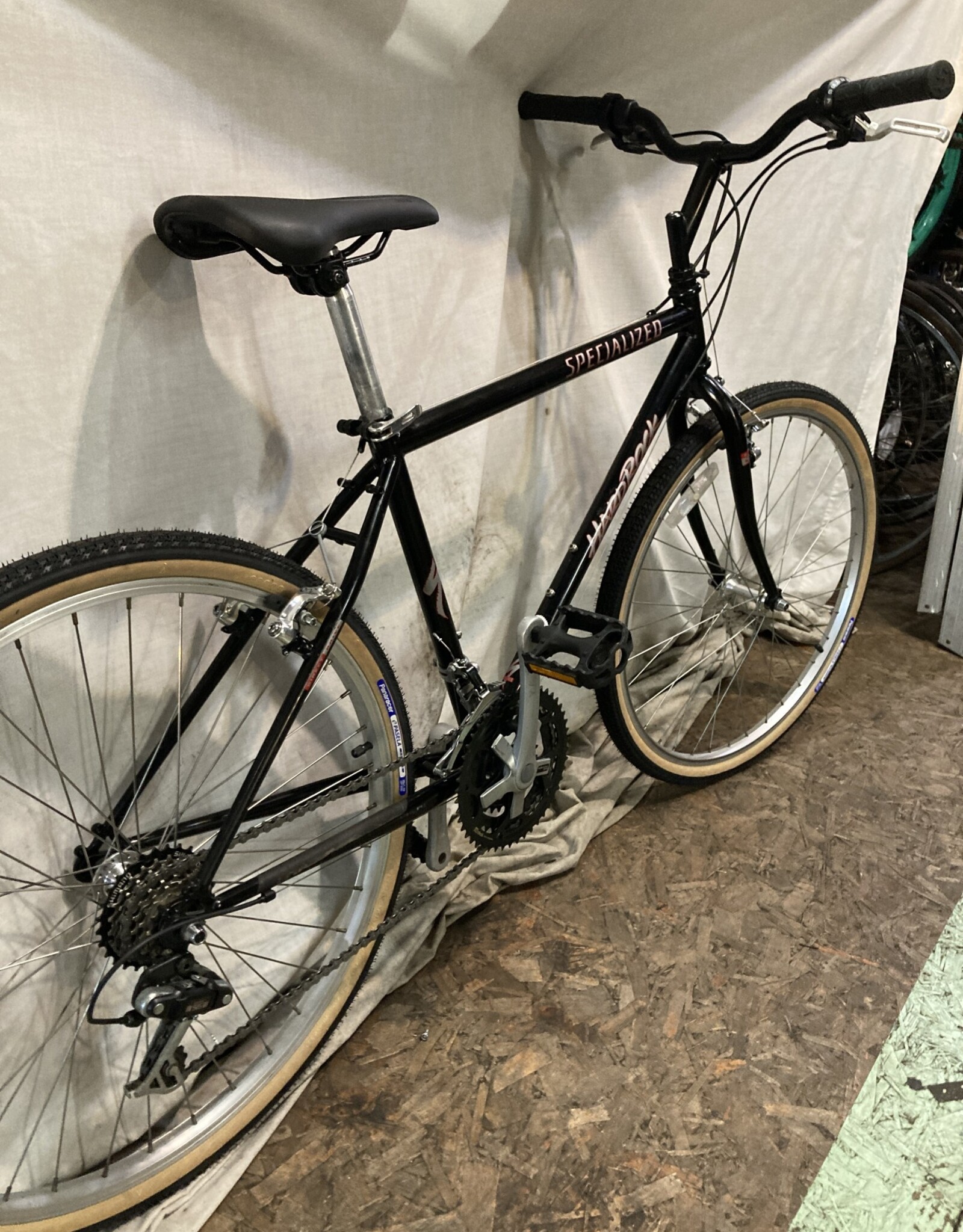17" Specialized Hardrock (NV9W E2)