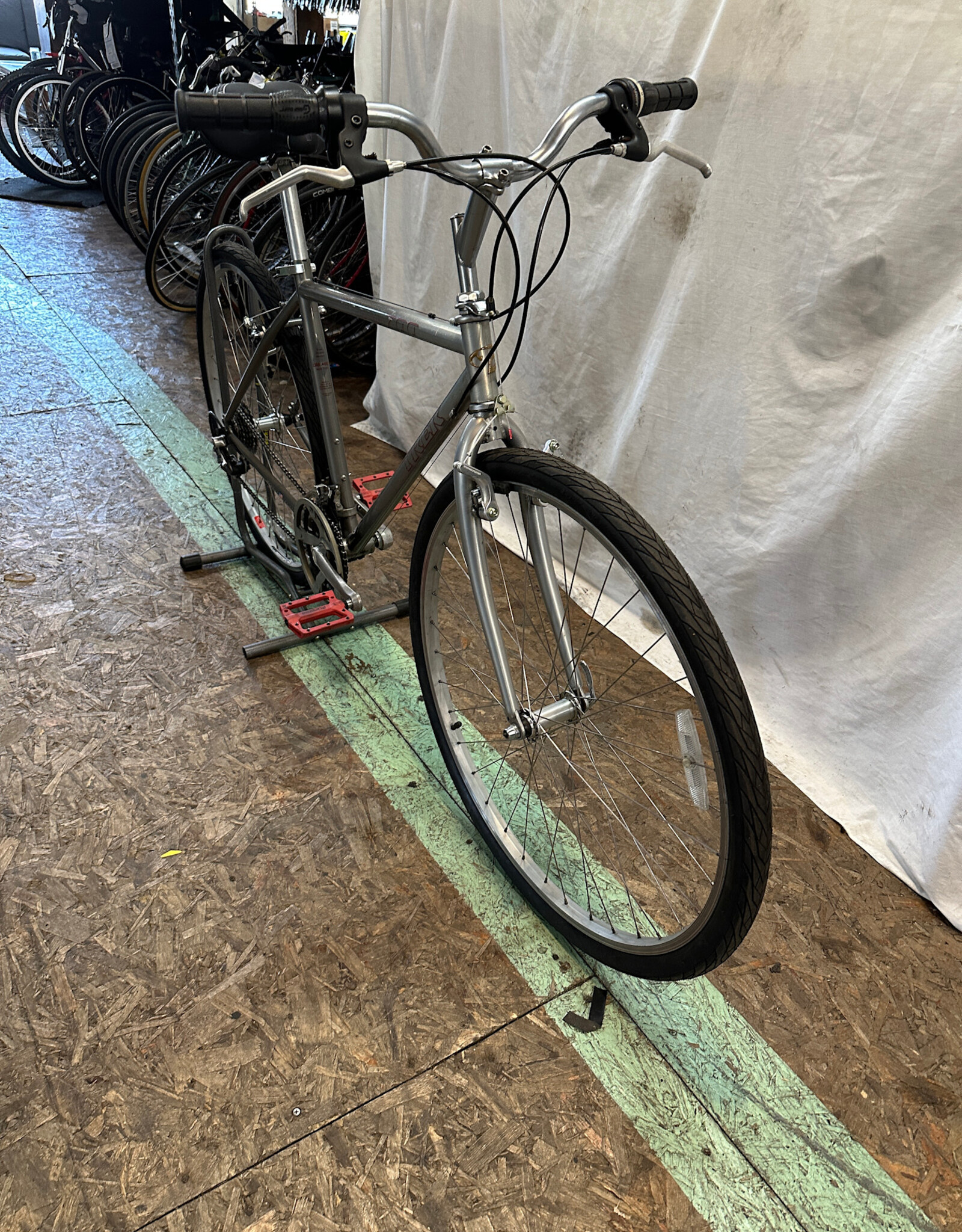 19.5" Trek 700 Multitrack (924P B4L)
