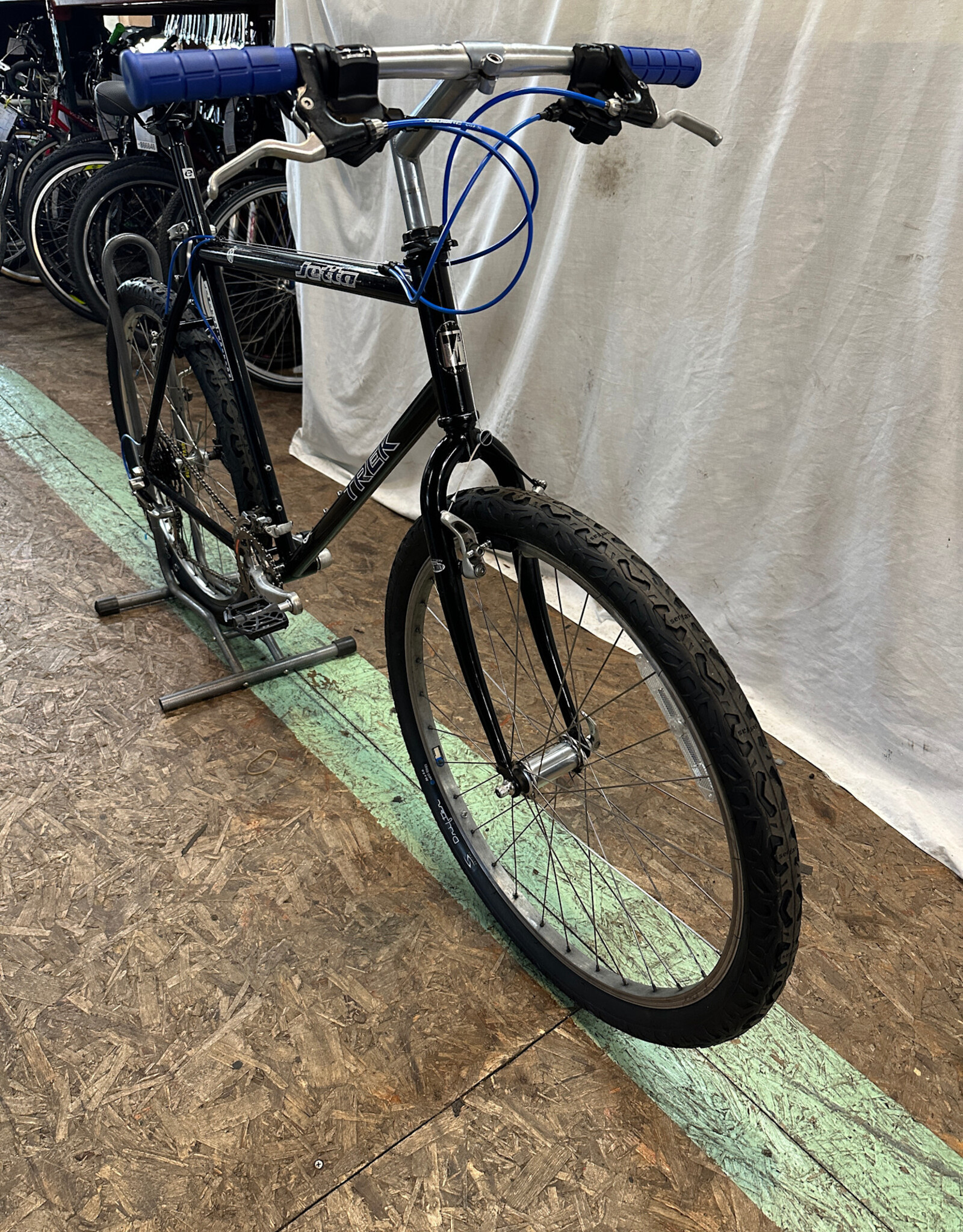 20.5" Trek Jetta (8581 G4L)