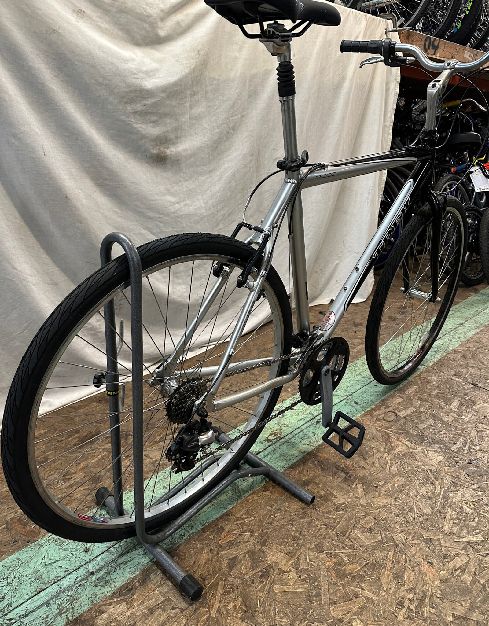 22.5" Trek 7000 (838C B5U)