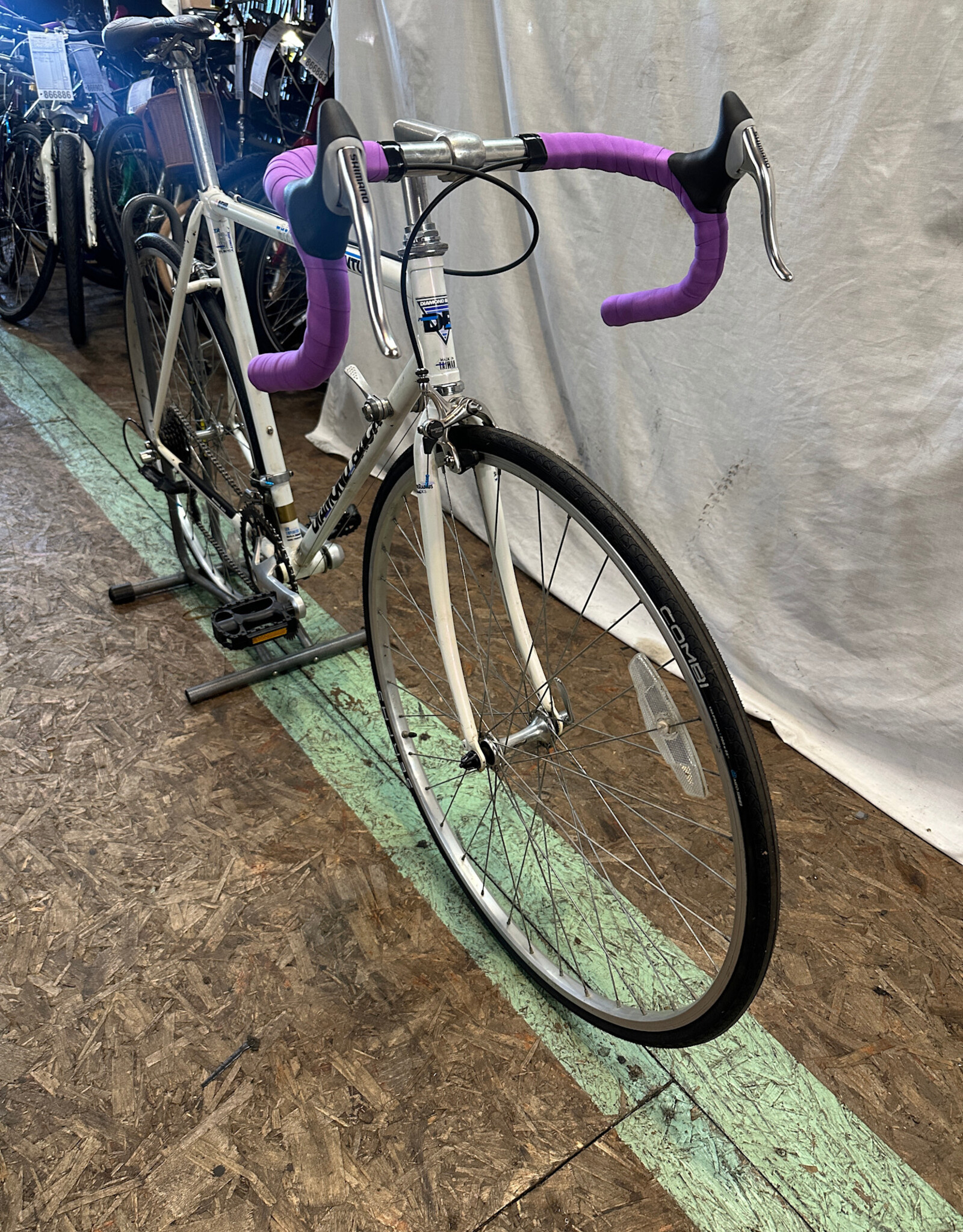 Diamondback 52cm Diamondback Momentum (3129 C1U)