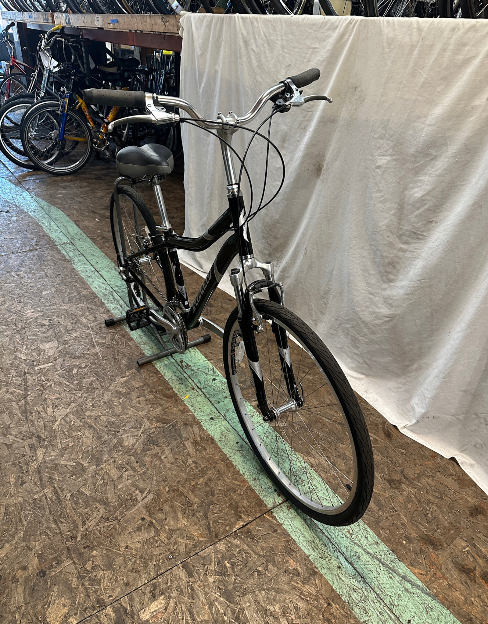 16.5" Specialized Crossroads (0389 E1U)
