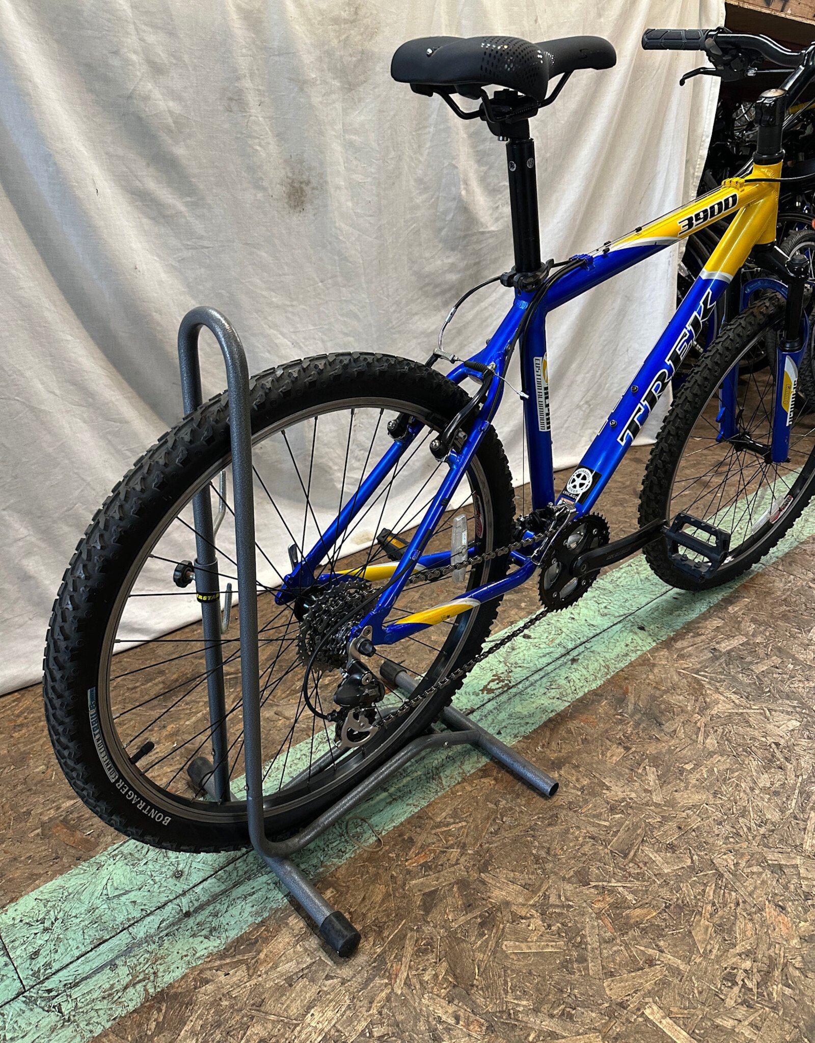 18" Trek 3900 Blue (Q591 K3U)