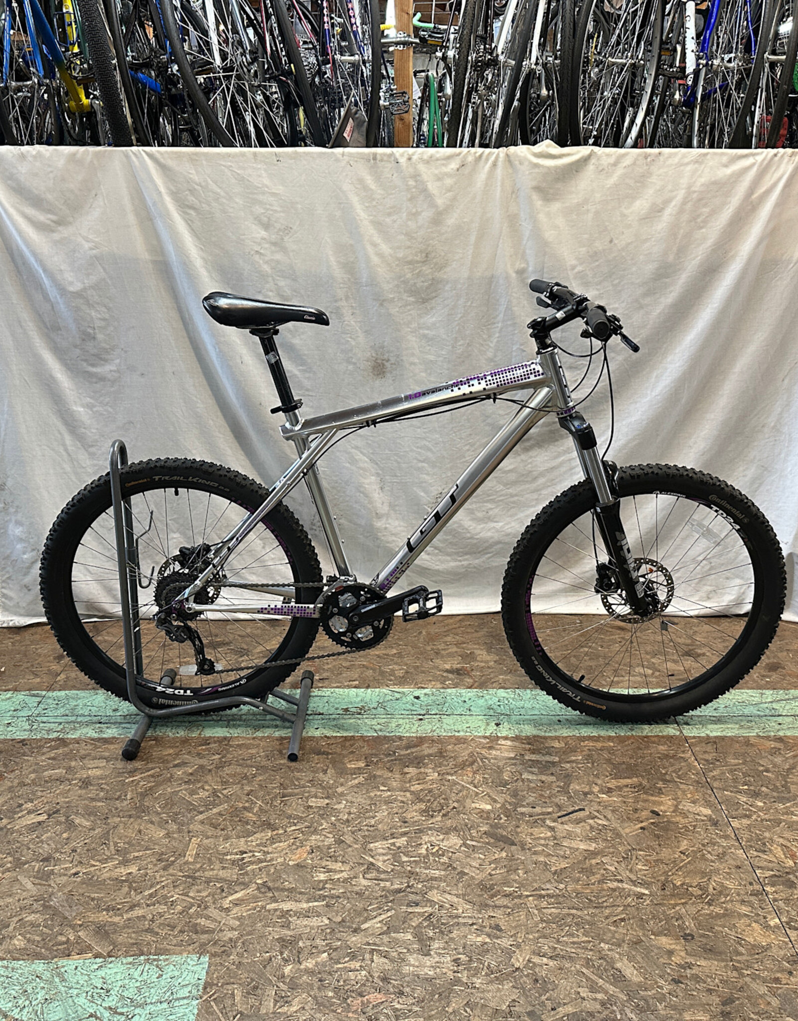 GT 21" GT Avalanche (0Z31 K4U)