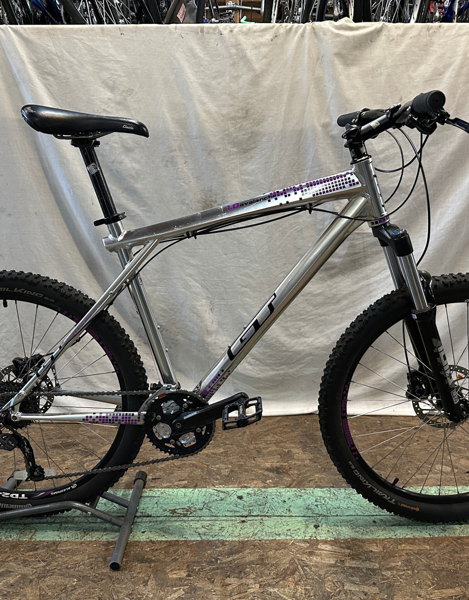 GT 21" GT Avalanche (0Z31 K4U)