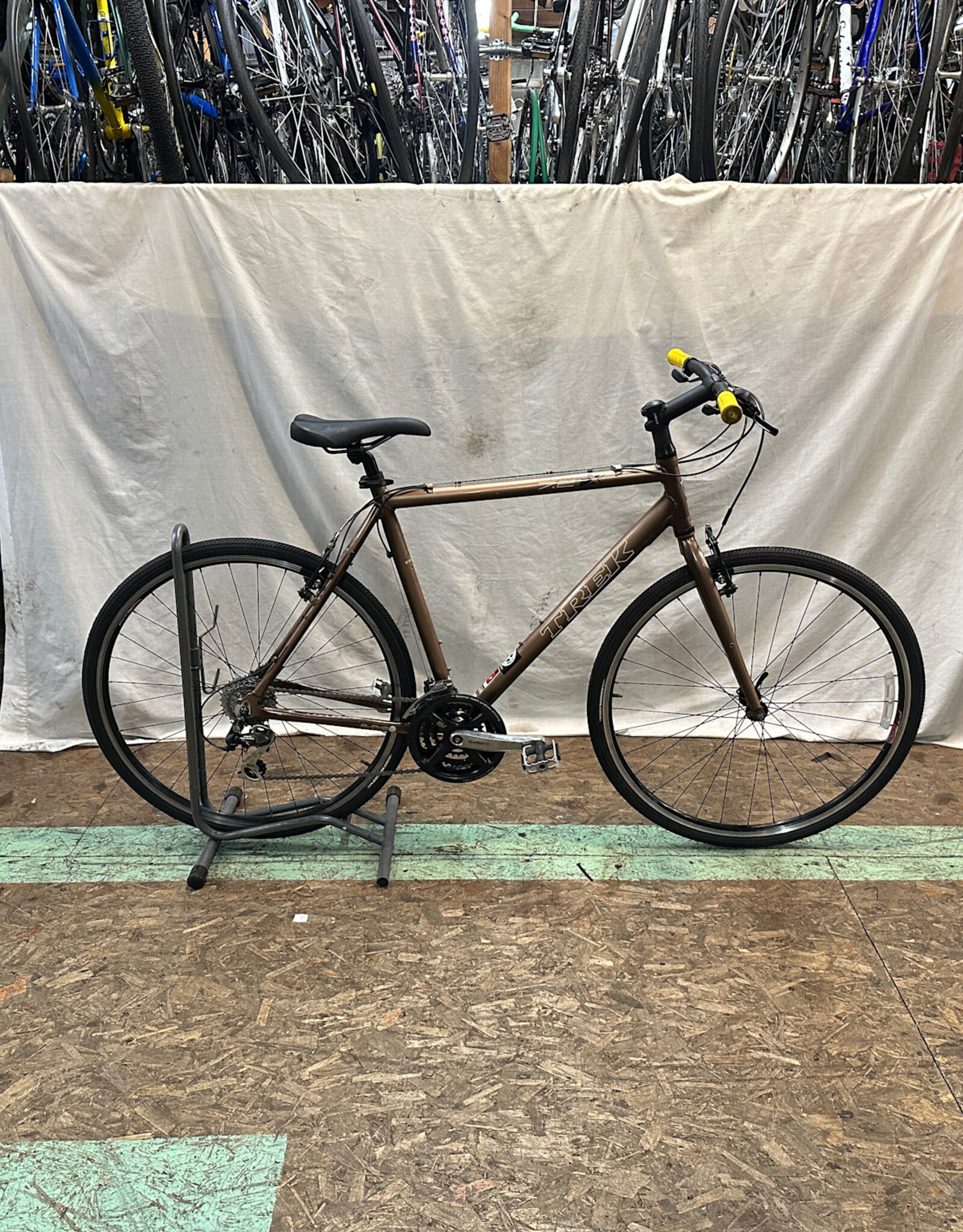 22.5" Trek 7.2 FX (338C I4L)