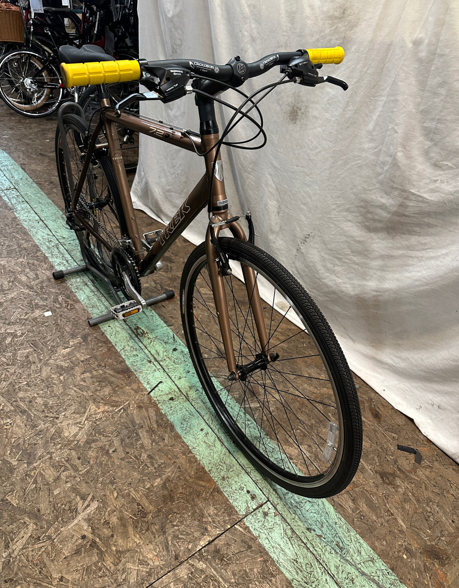 22.5" Trek 7.2 FX (338C I4L)