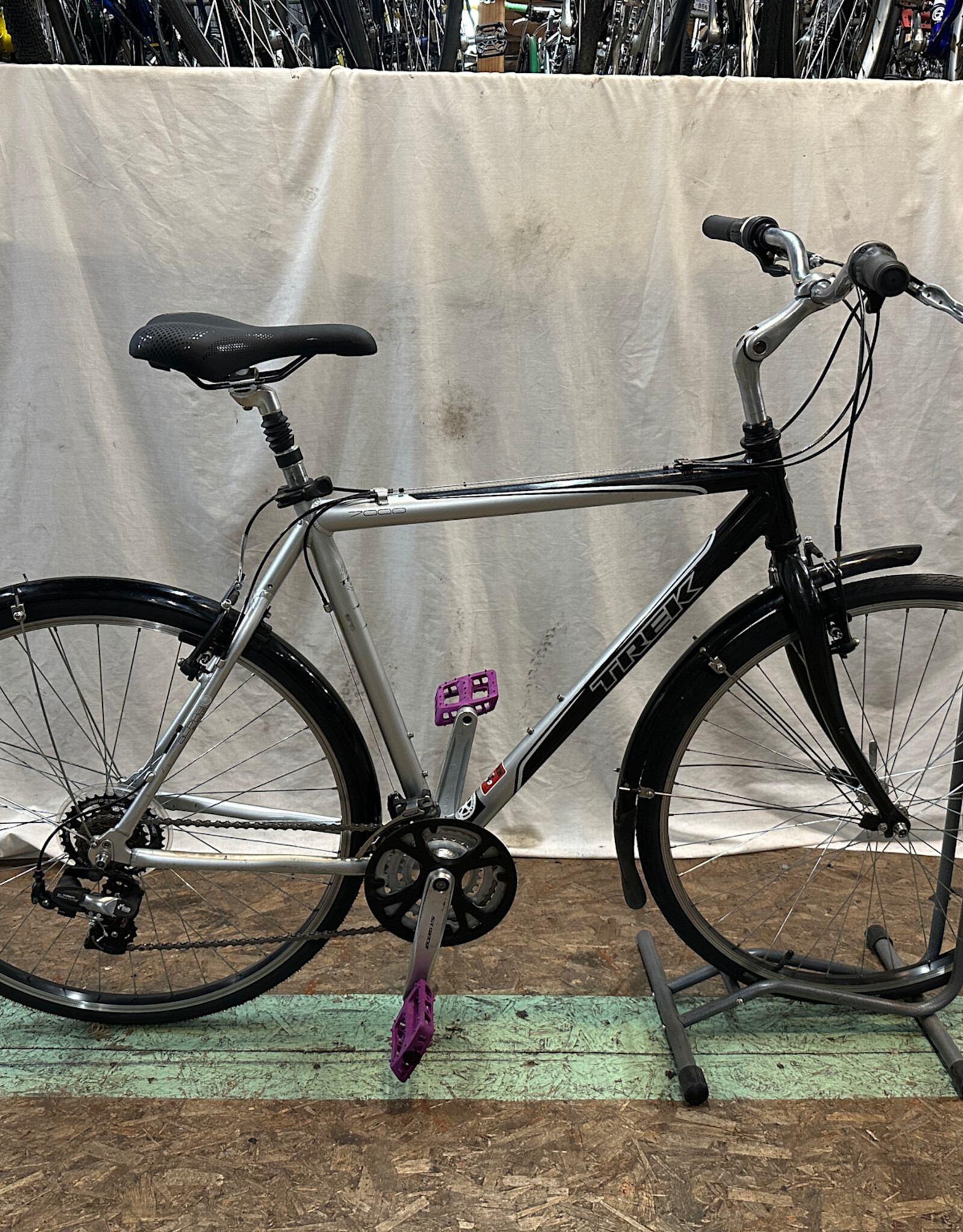 22.5" Trek 7000 (749D A1L)