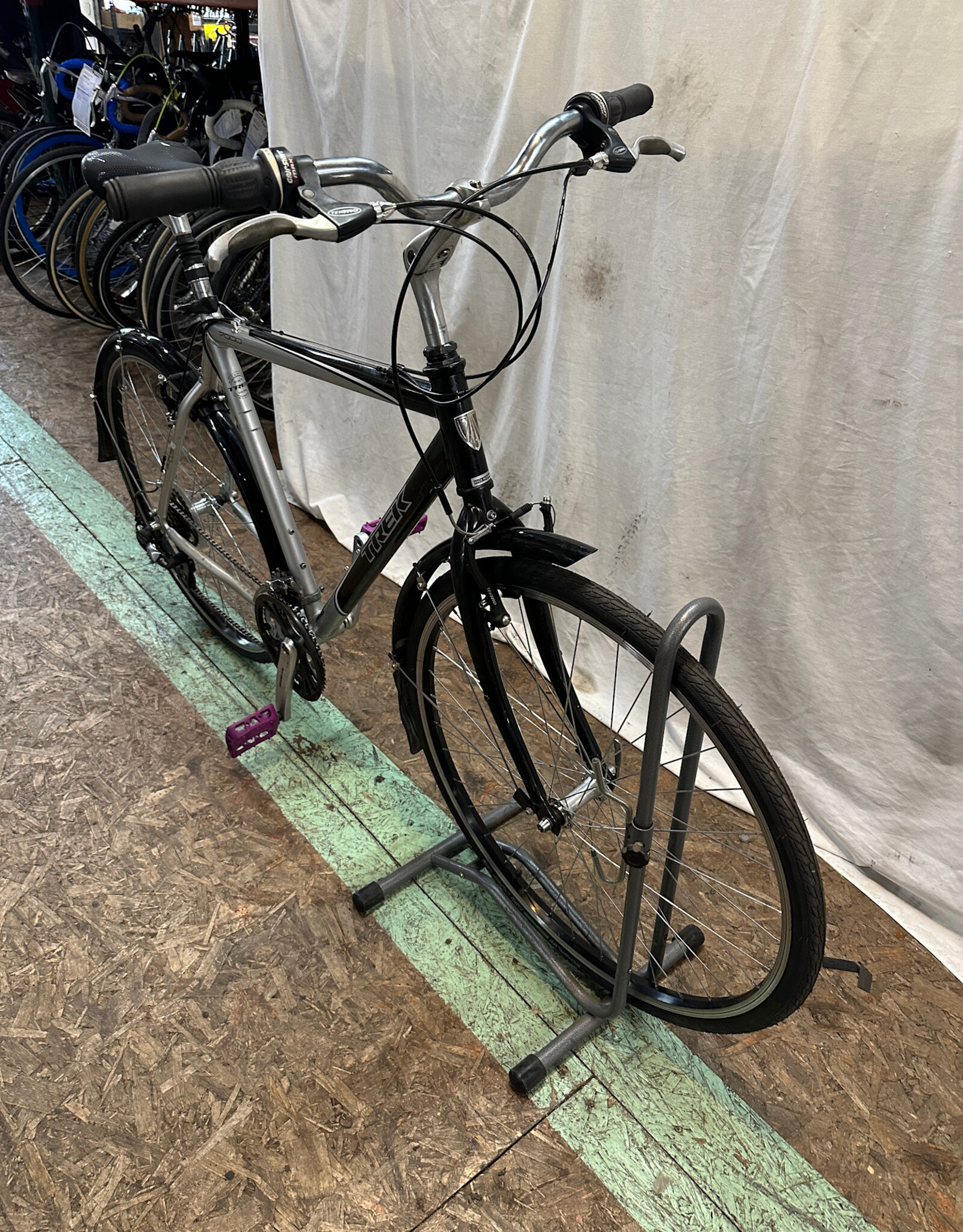 22.5" Trek 7000 (749D A1L)