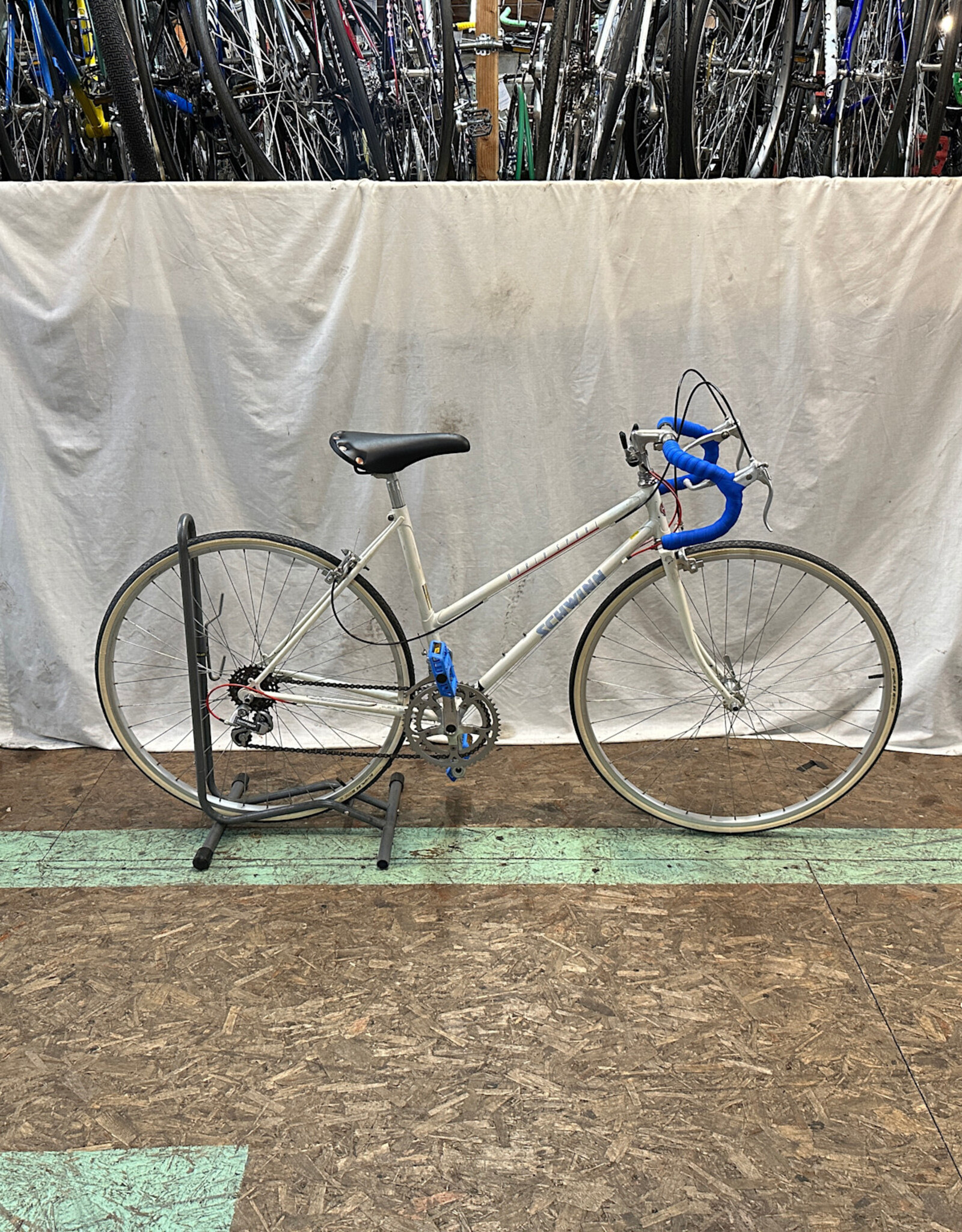 48cm Schwinn World Sport (6891 A2L)