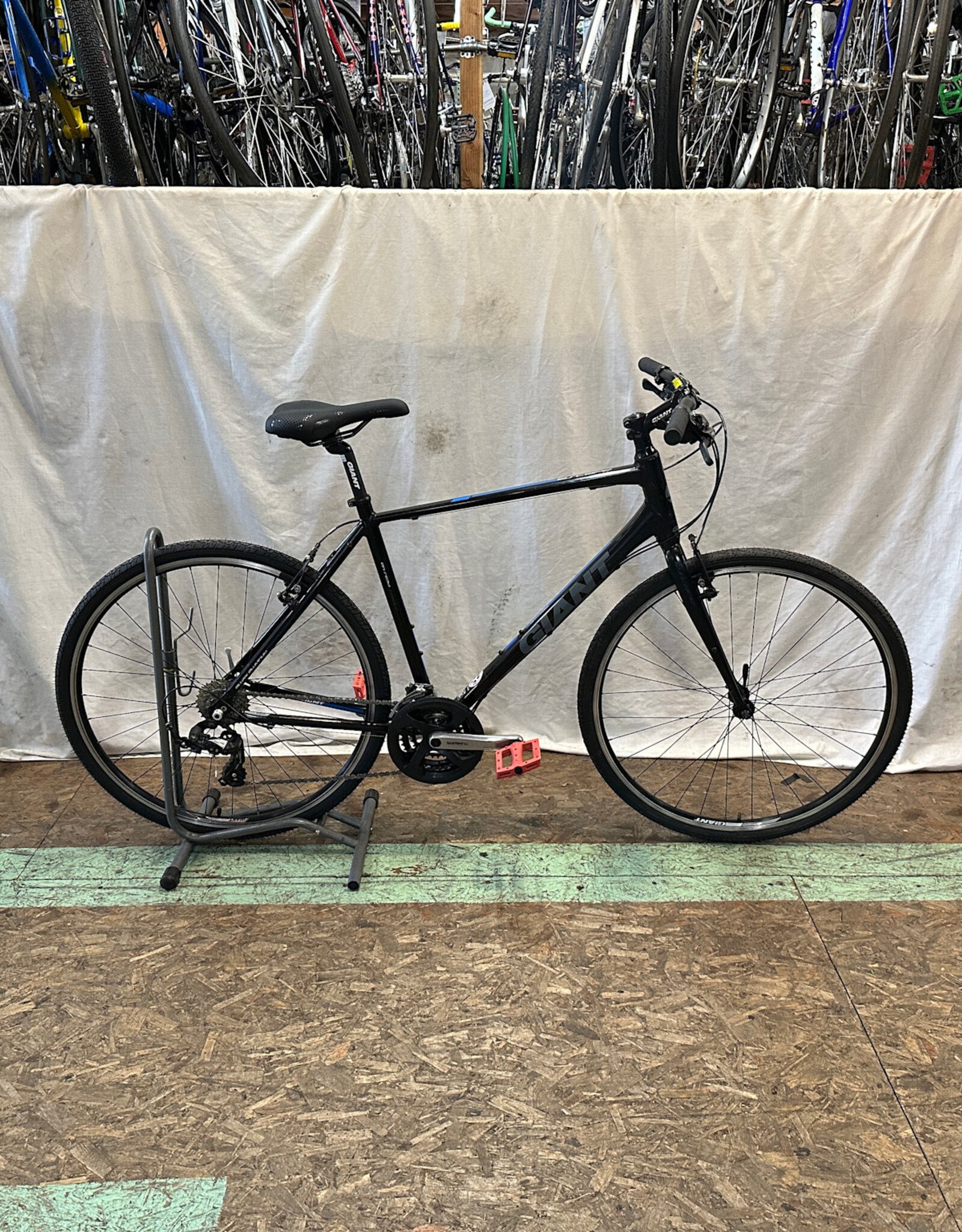 21" Giant Escape (2057 G2L)