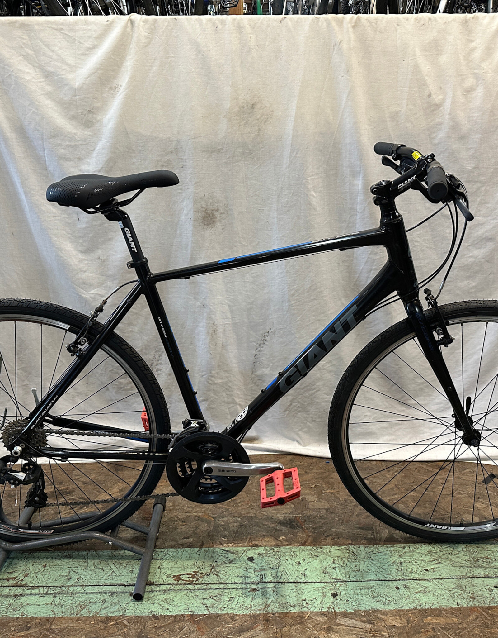 21" Giant Escape (2057 G2L)