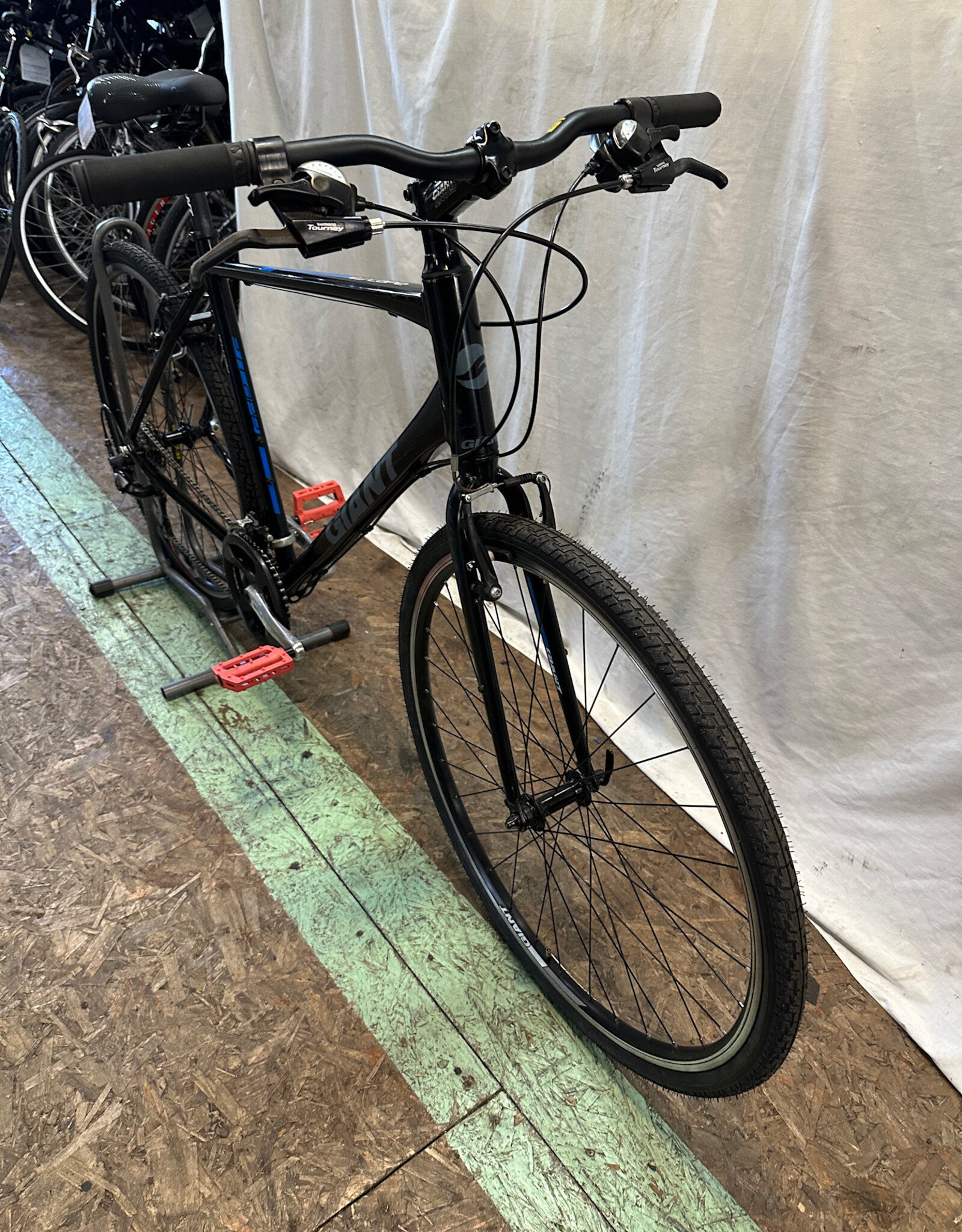 21" Giant Escape (2057 G2L)