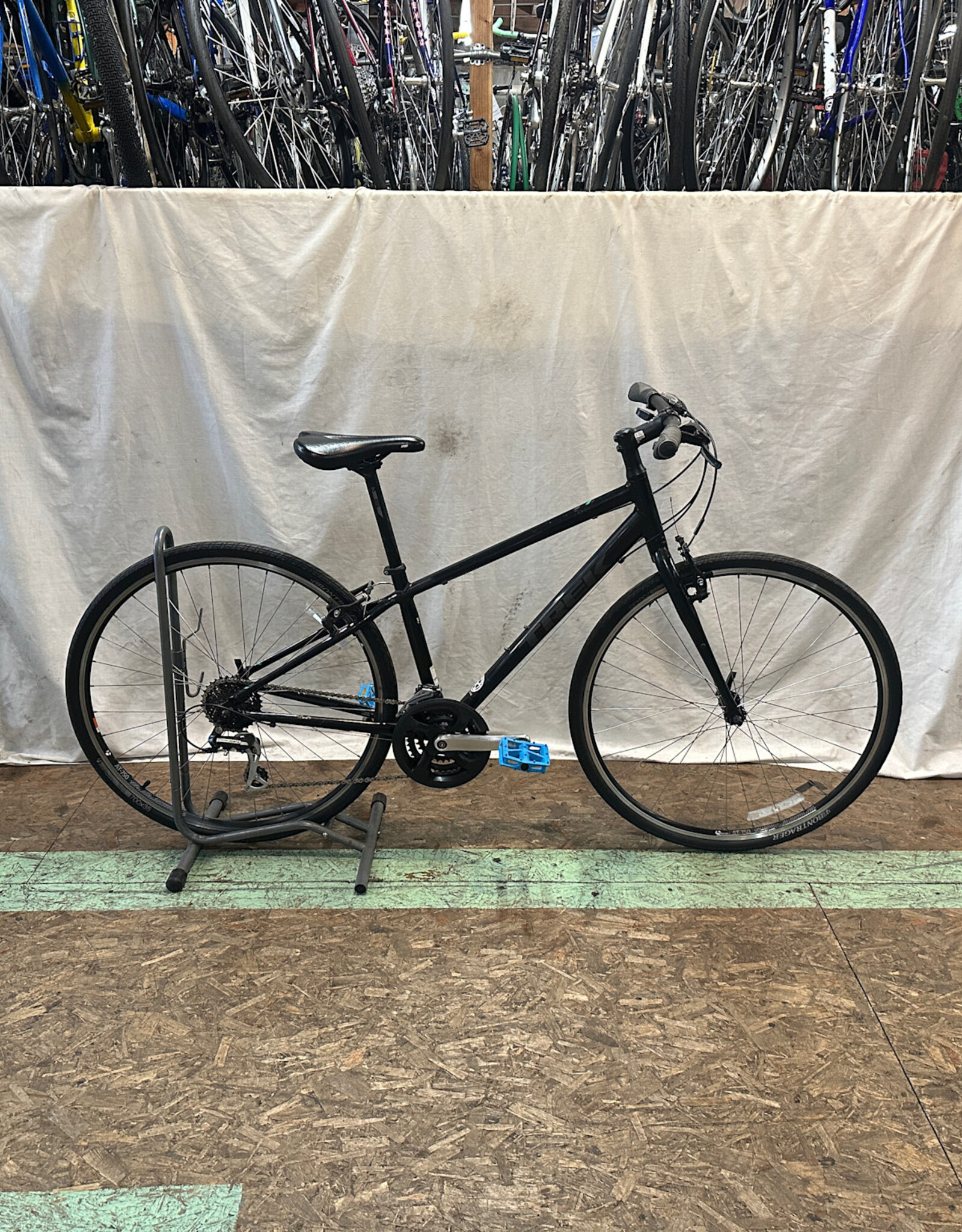 15"  Trek FX-2 (669L G2L)