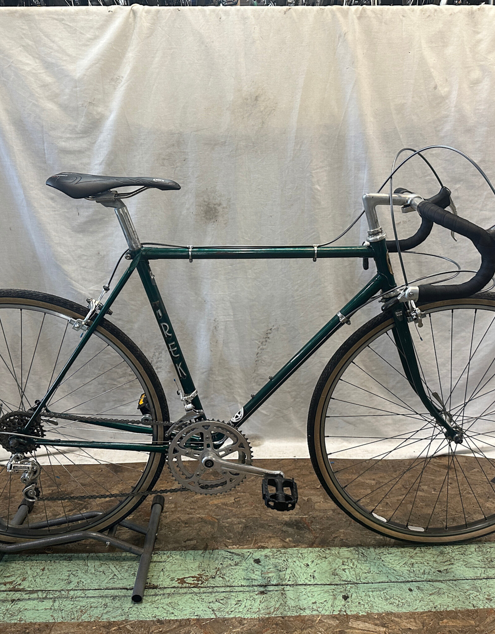 52cm Trek Road (8T16 J4U)