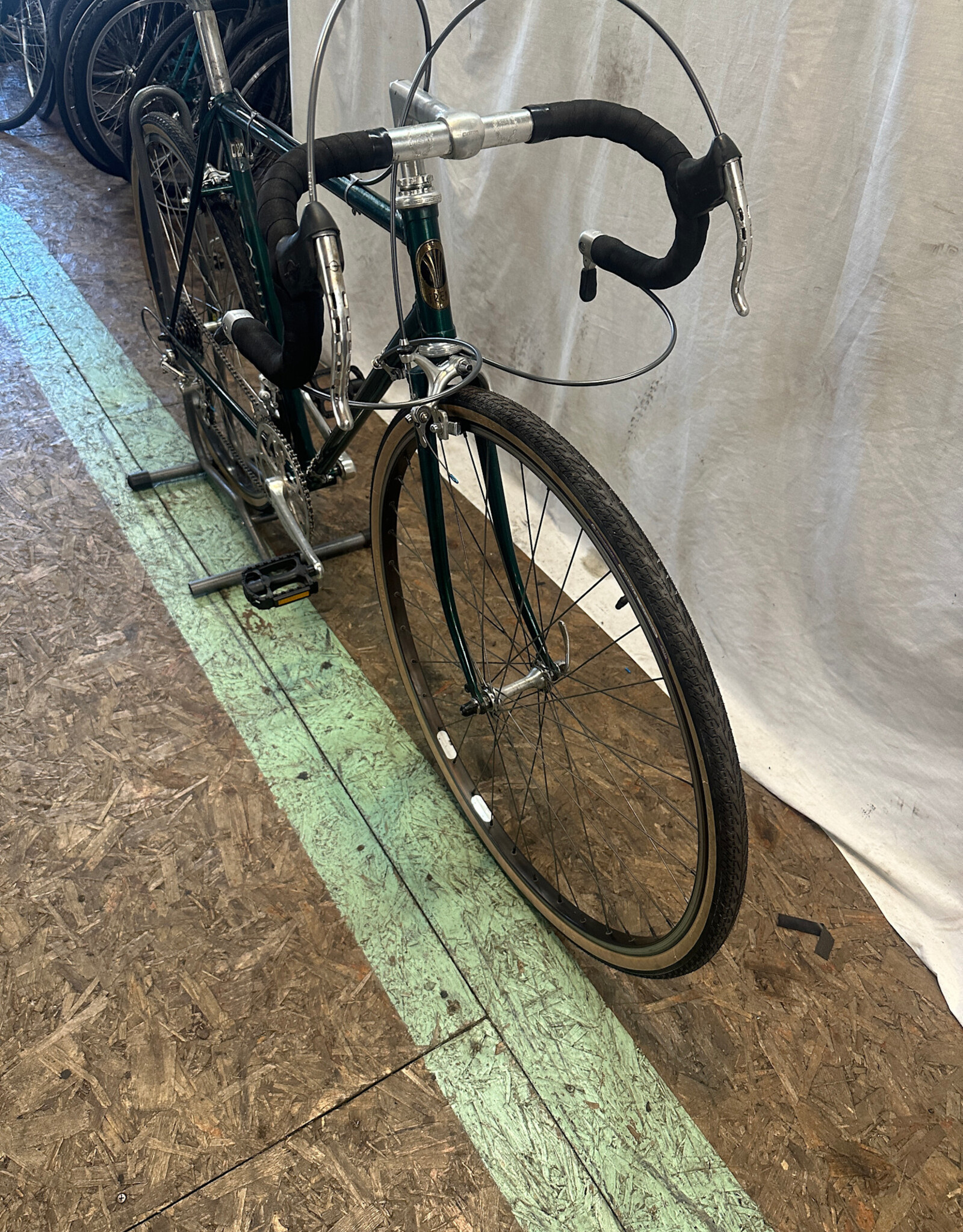 52cm Trek Road (8T16 J4U)