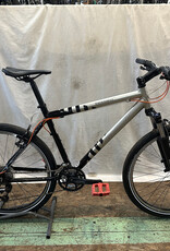 19" Giant Terrago (M578 C5U)