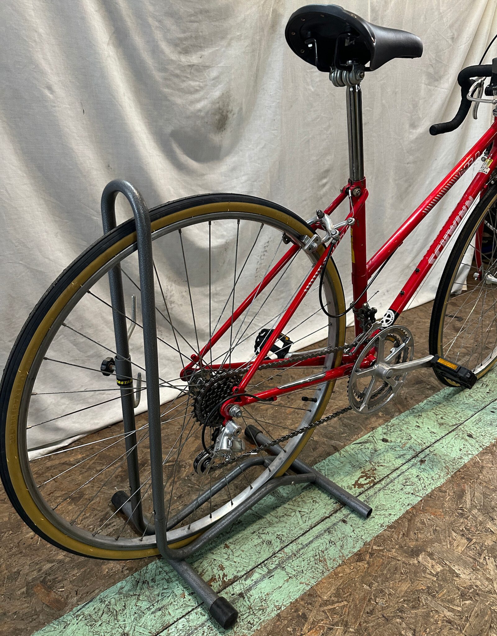 44cm Schwinn World Step Thru (4990 J1U)