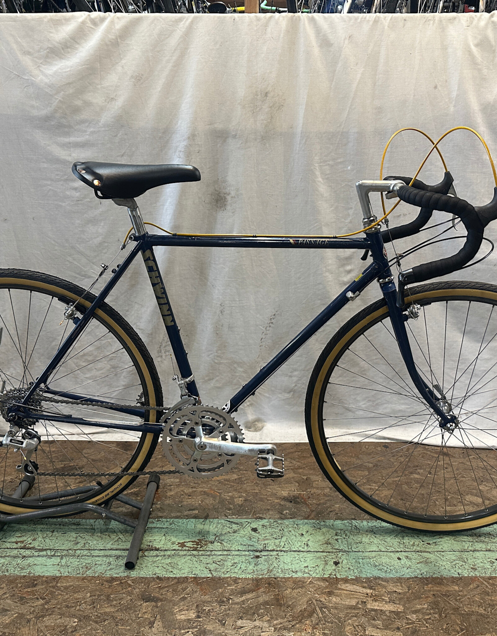52cm Schwinn Passage (2983 H3U)