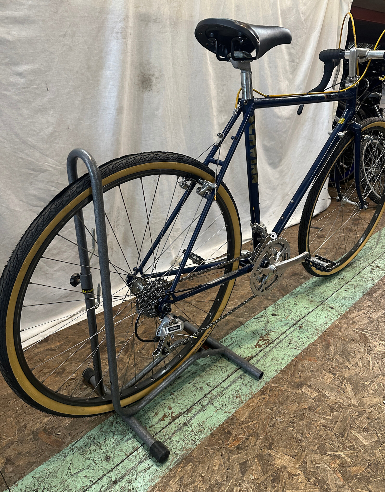 52cm Schwinn Passage (2983 H3U)