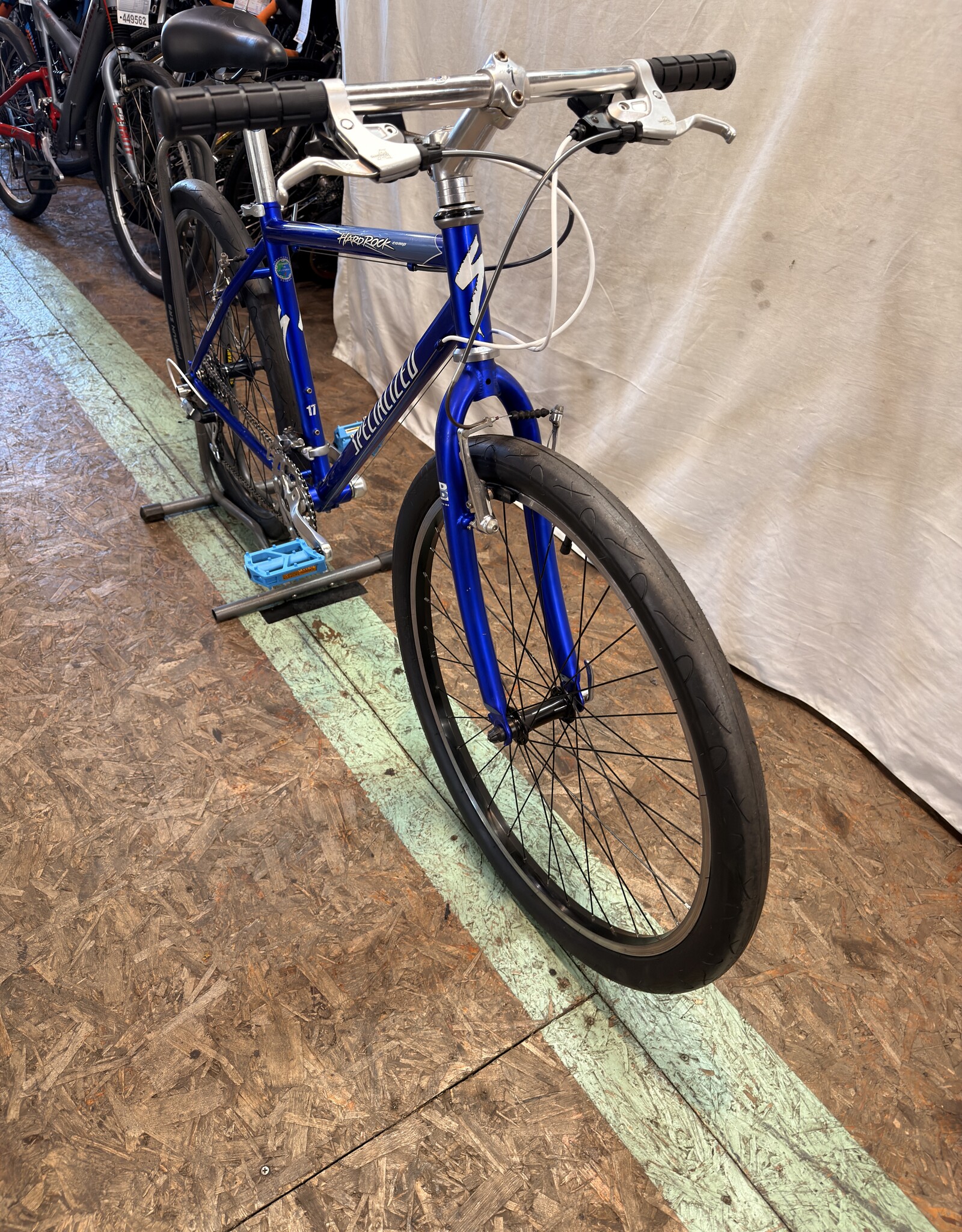 17" Specialized Hardrock Comp (9692 C4U)