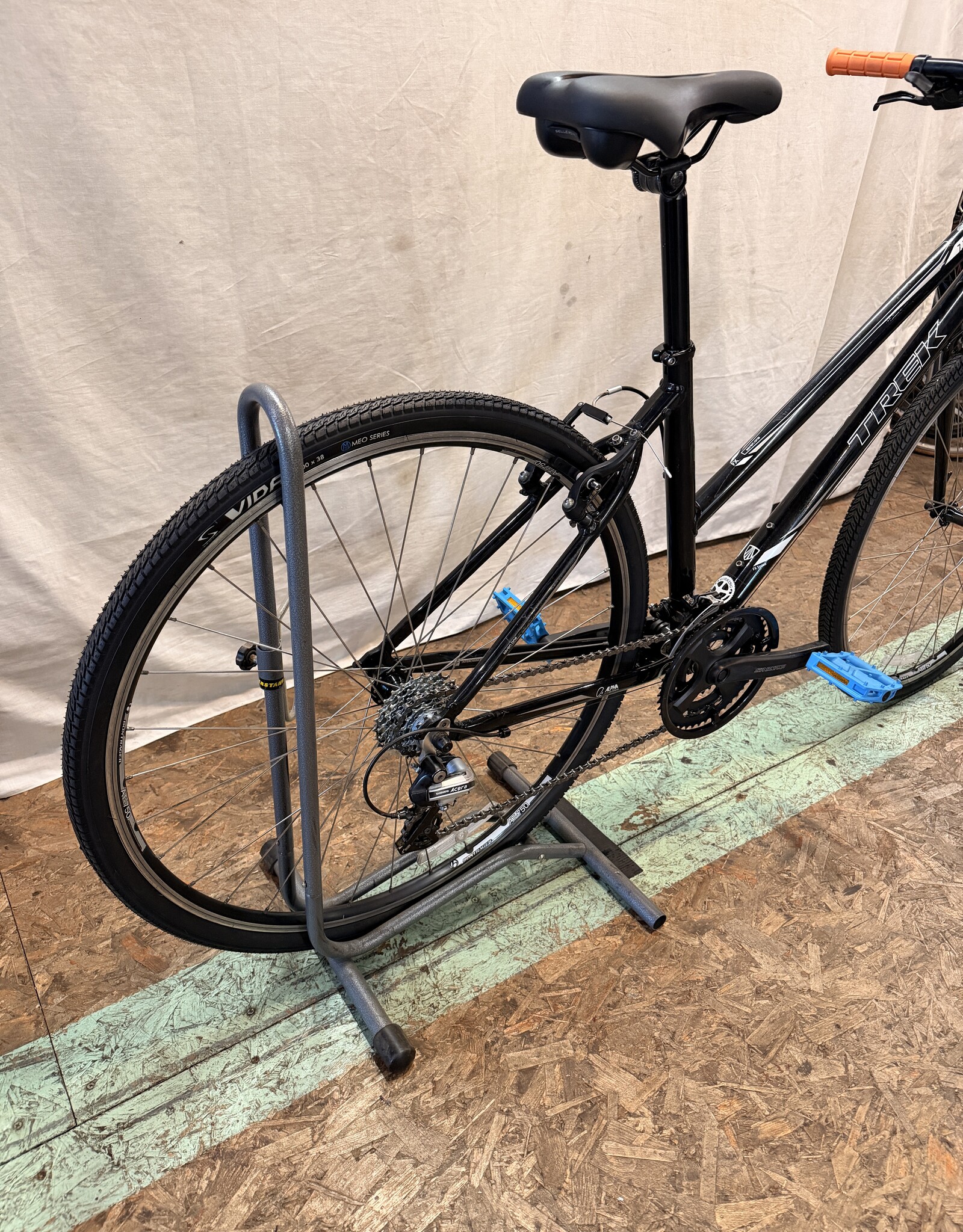 17.5" Trek FX (647G) C4U