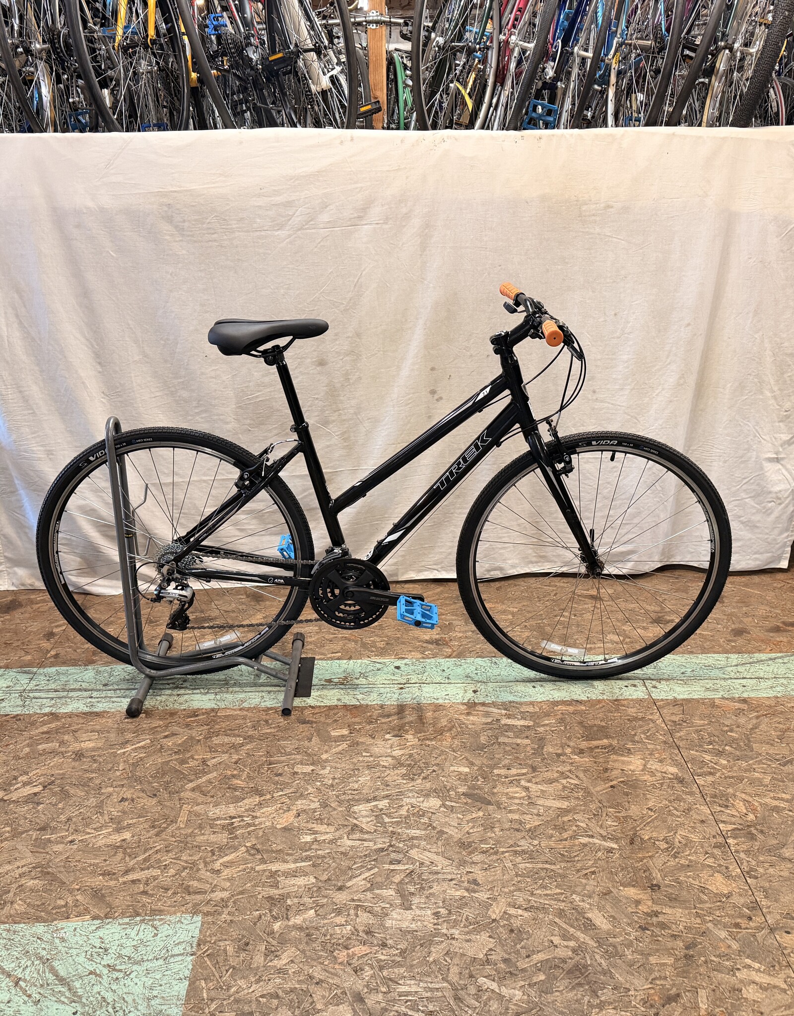 17.5" Trek FX (647G) C4U