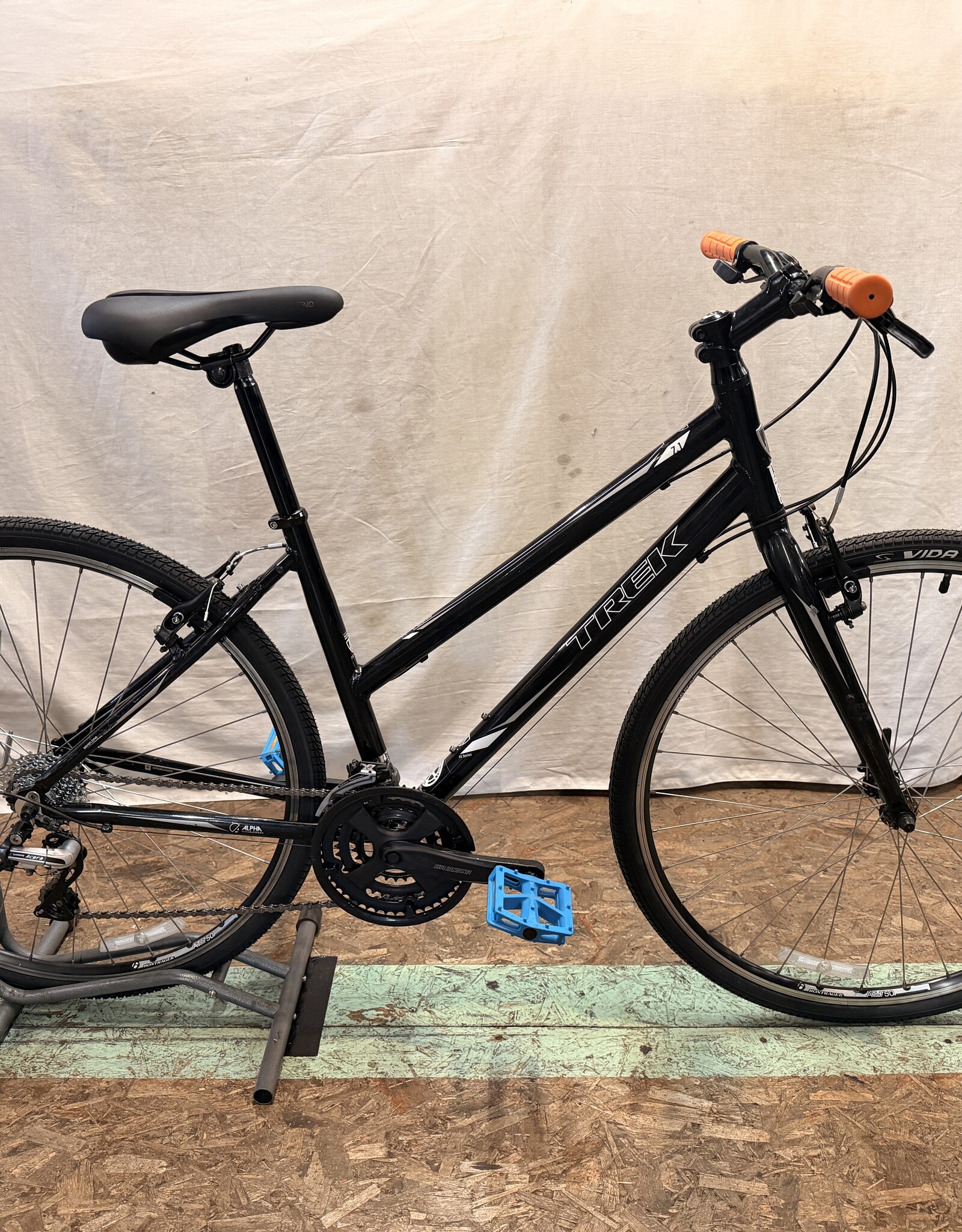 17.5" Trek FX (647G) C4U