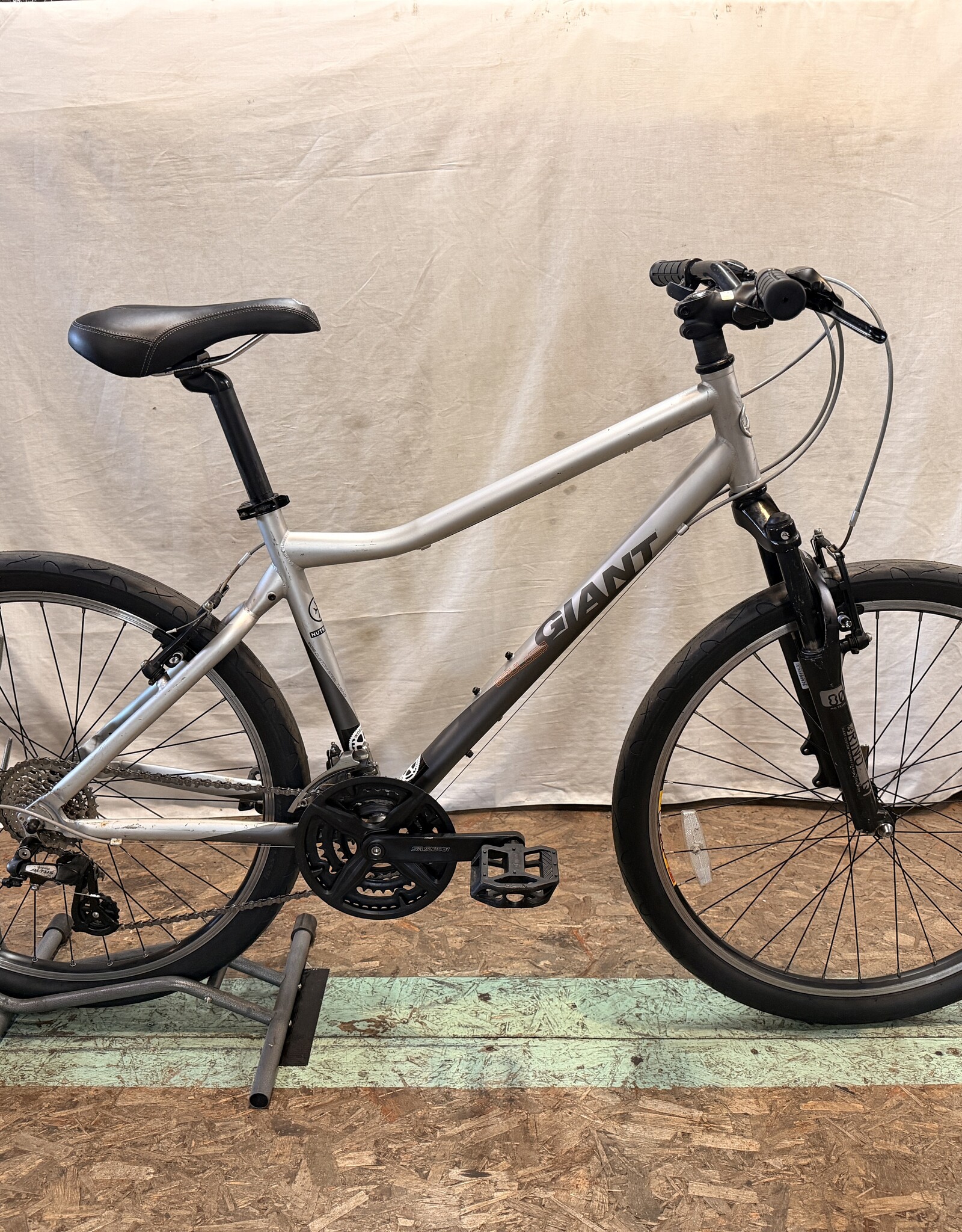 18in Giant Boulder (B528) C4U