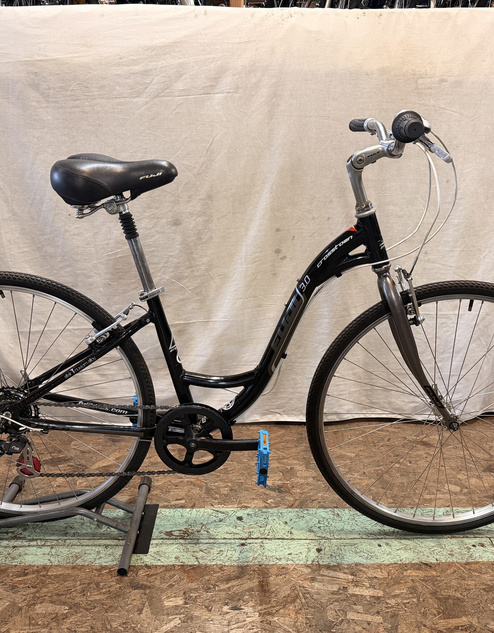 15in Fuji Crosstown 3.0 (2662) C4U