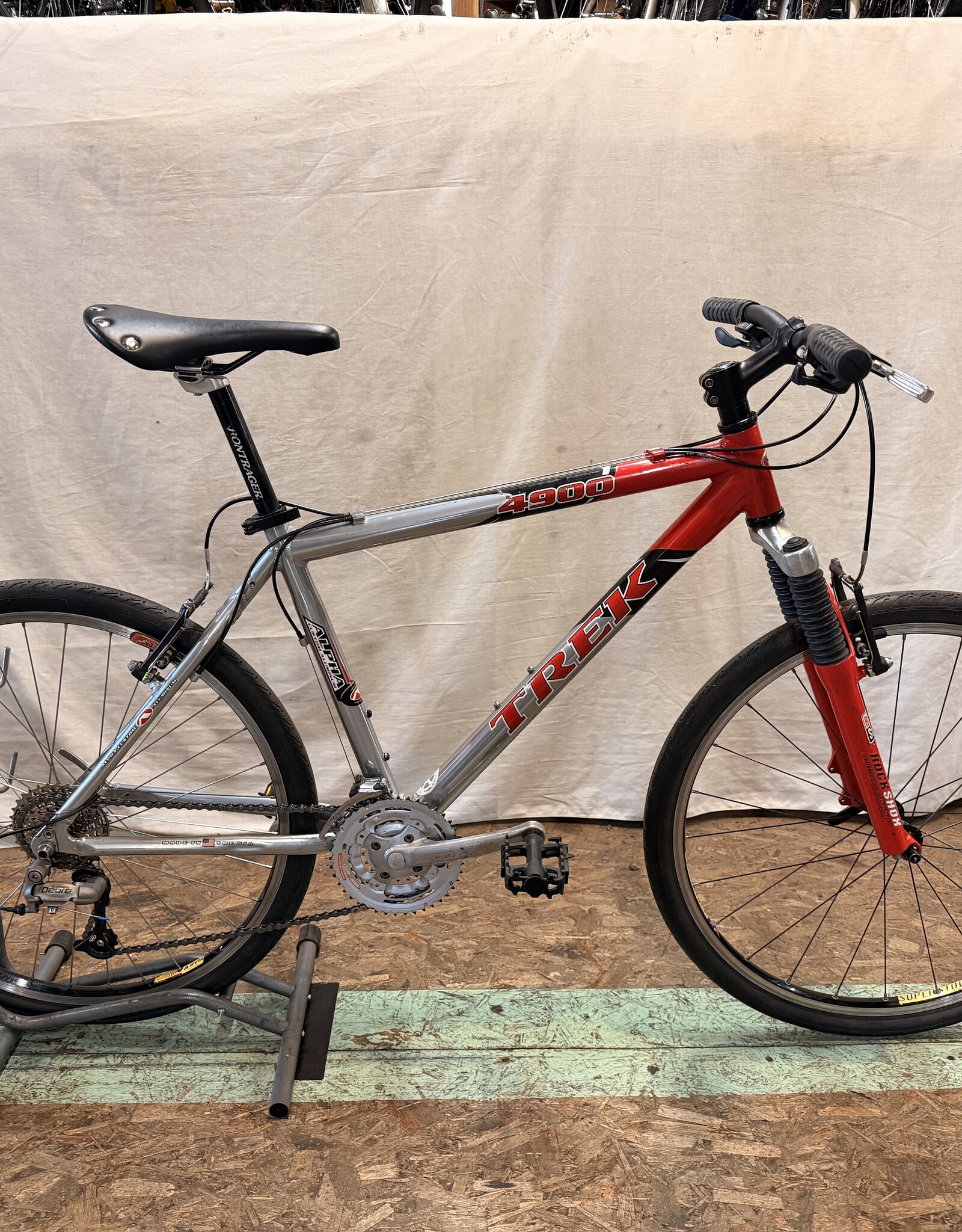 18"  Trek 4900 (304T) C4U