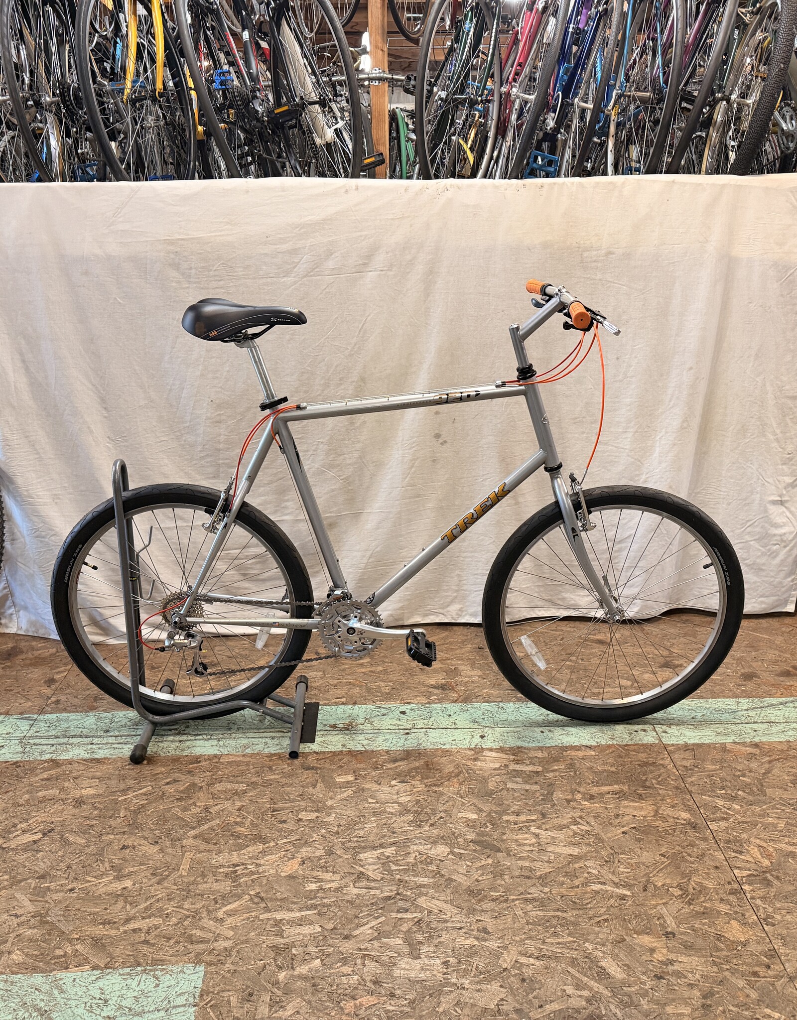 24" Trek 920 (36SP) C4U