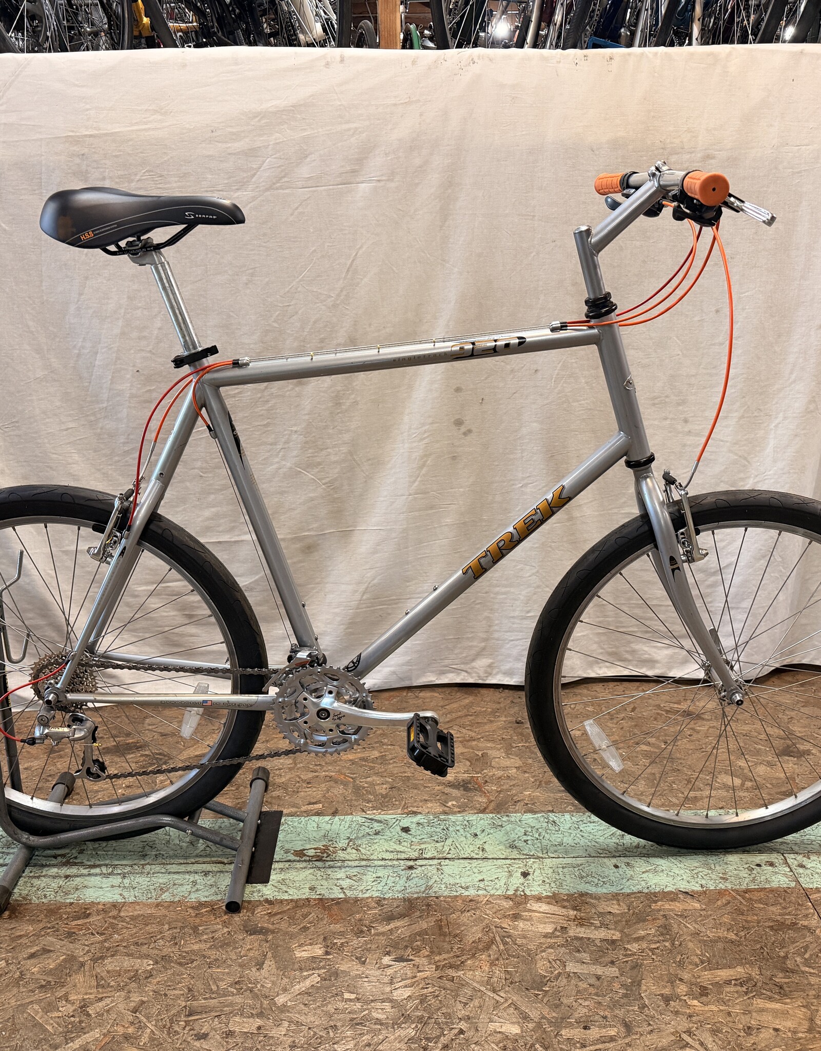 24" Trek 920 (36SP) C4U