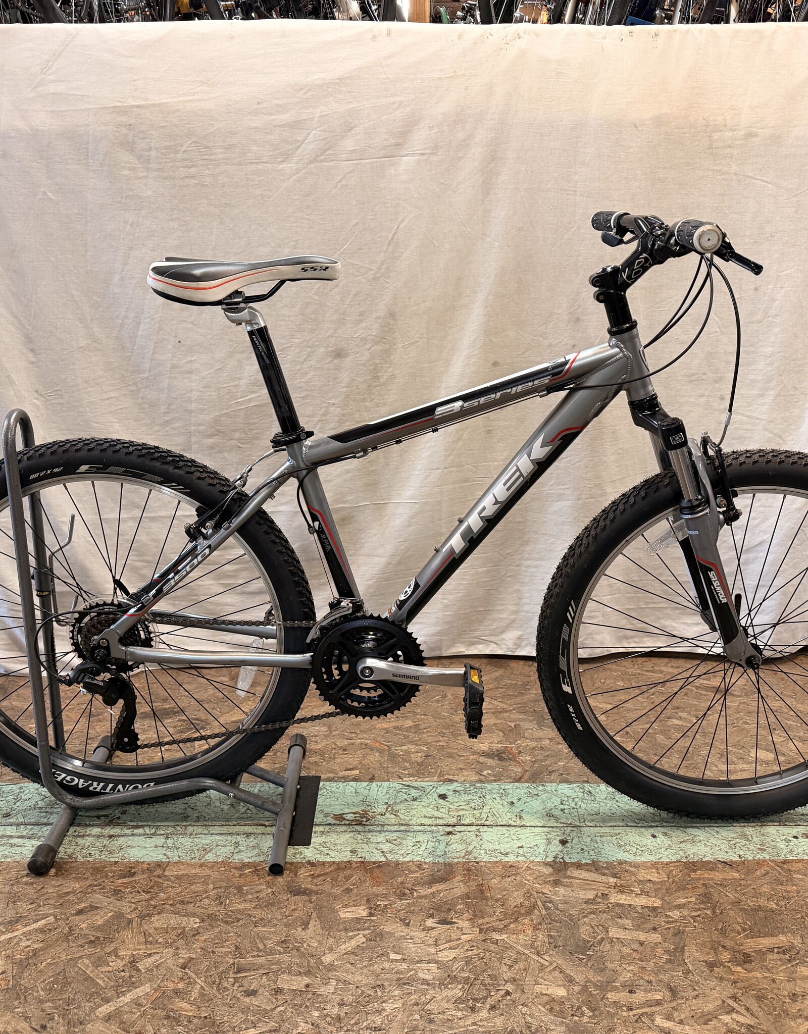 16in Trek 3500 (545F) C4U