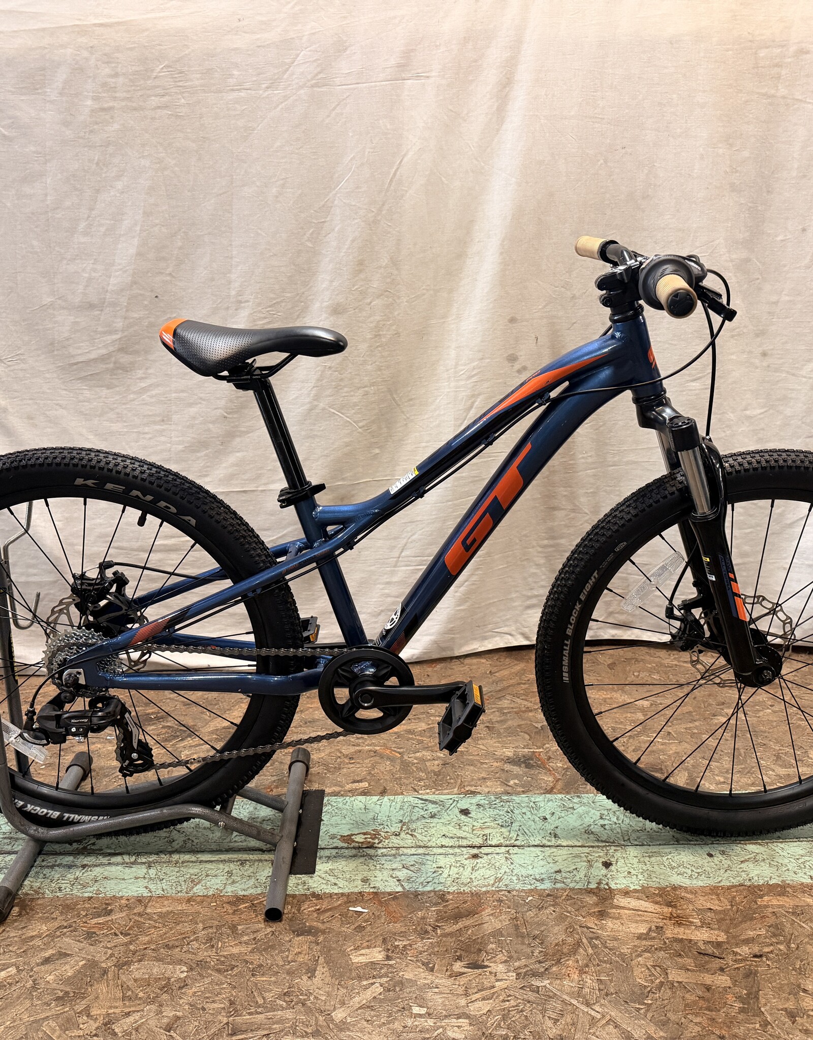 GT 24" Kids GT Stomper (3349) B1U