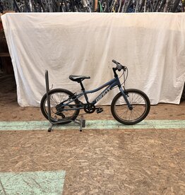 10" Giant XTC Jr (4062) B1U