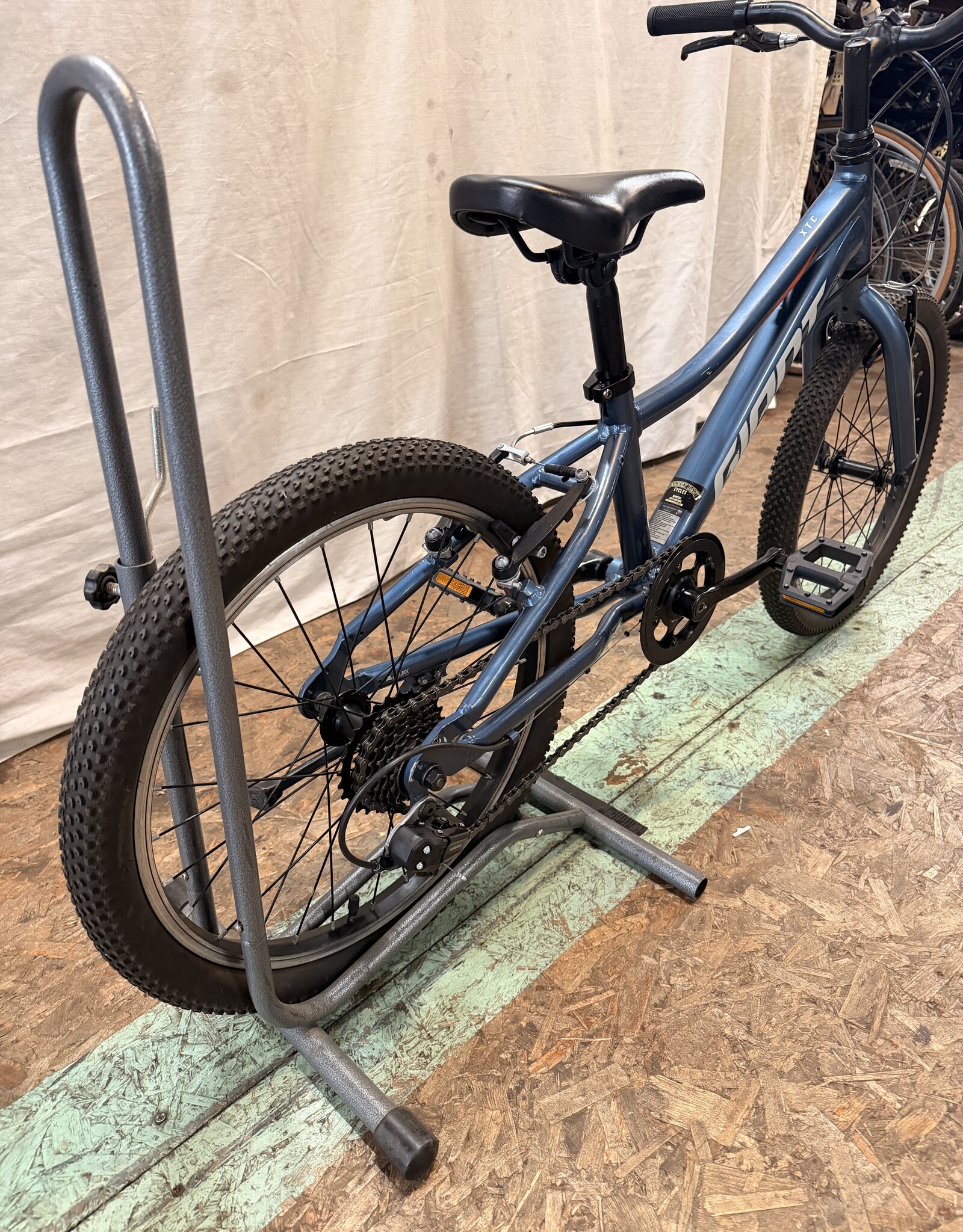 10" Giant XTC Jr (4062) B1U