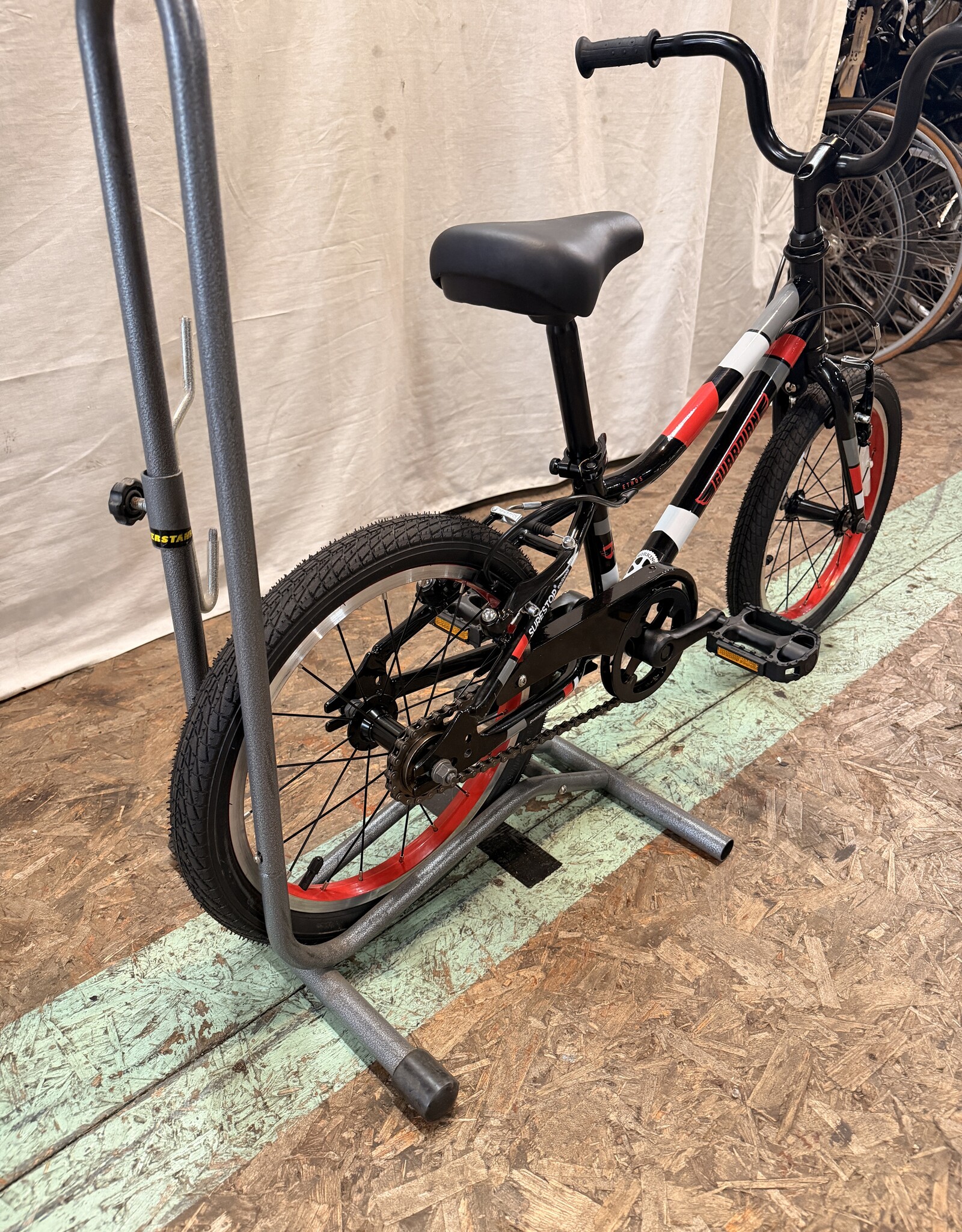 16" Guardian Ethos (2361) B1U