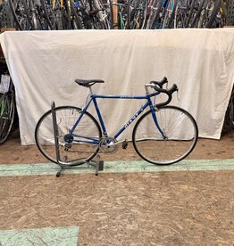 53cm Giant Perigee (2262) H1L