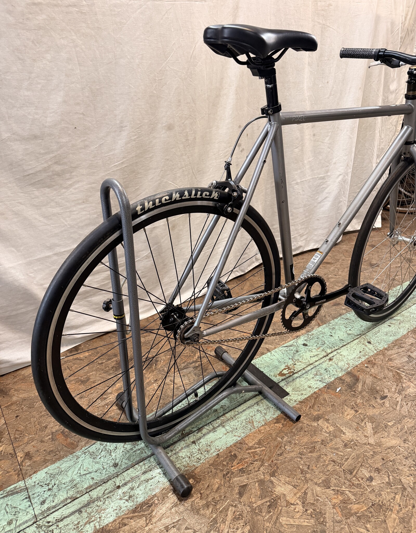 55cm Fyxation Pixel (1590) H1L