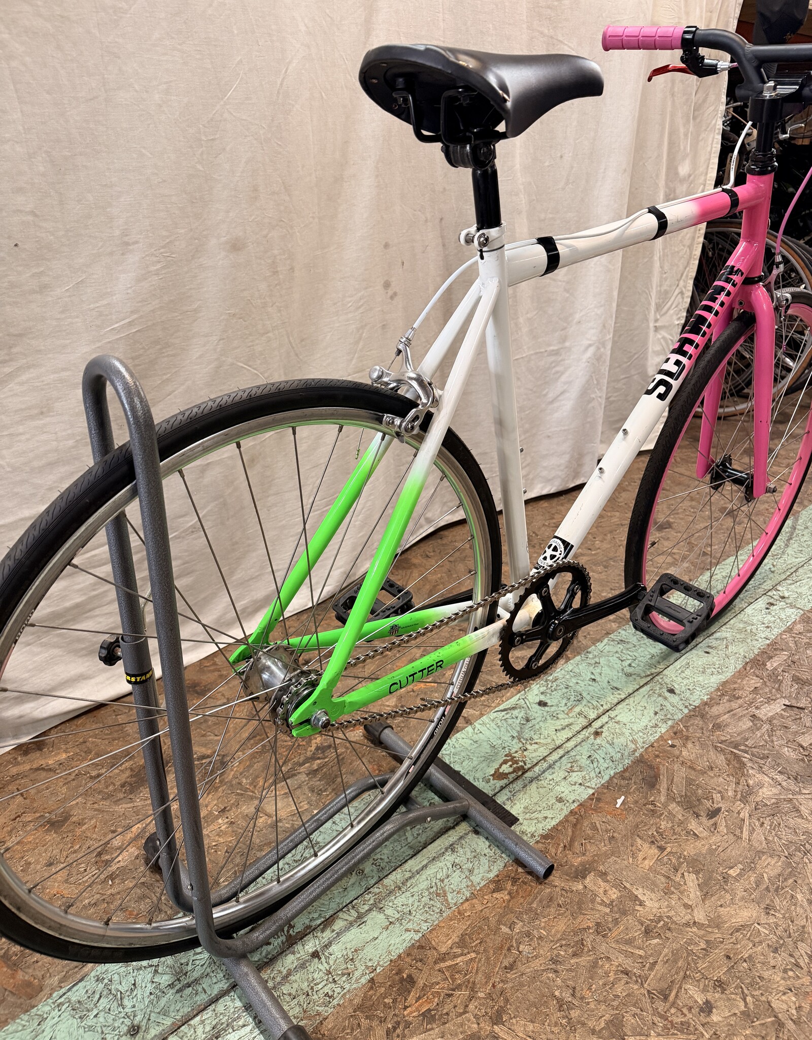 54cm Schwinn Cutter (6050) H1L