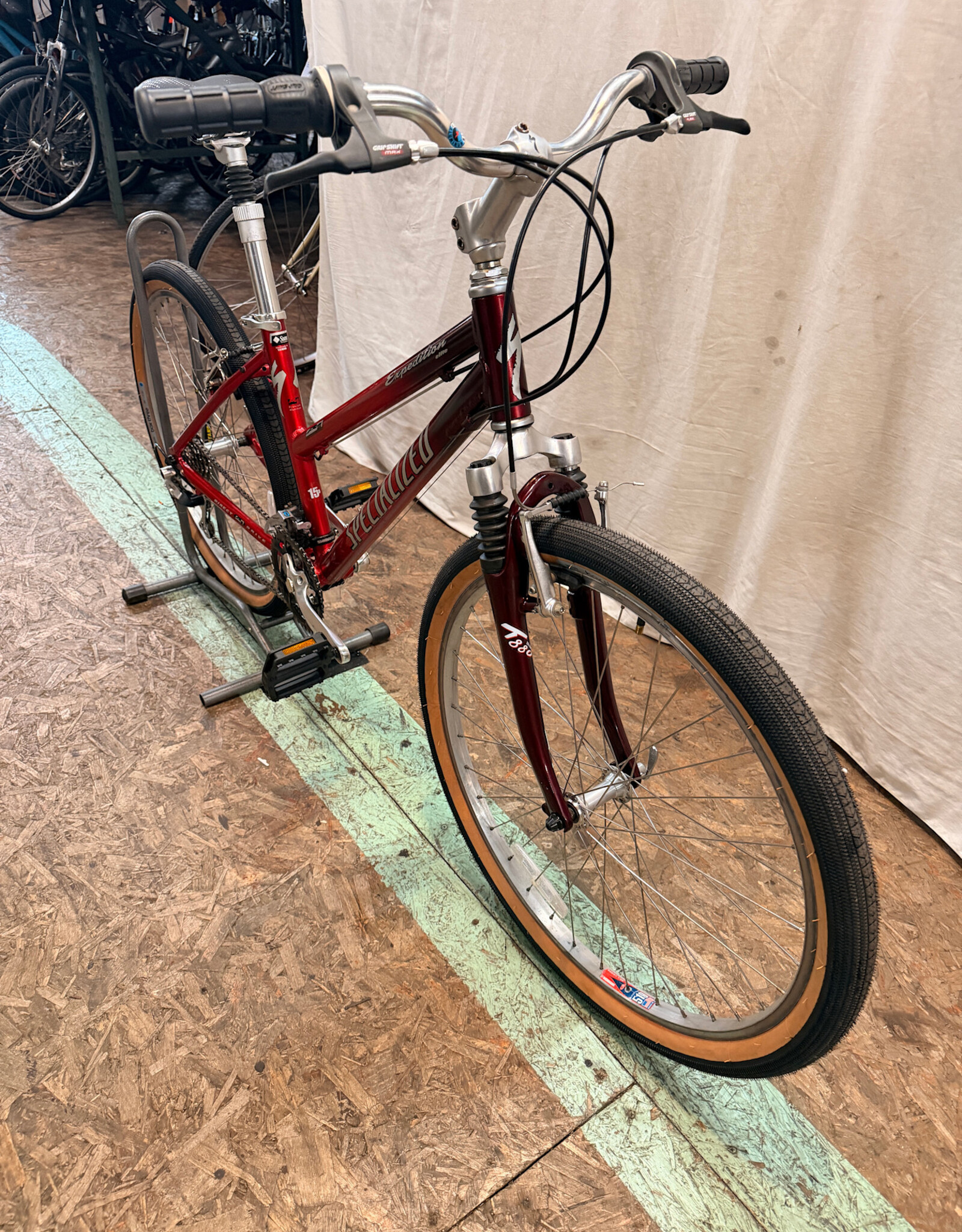 15.5 in Specialized Expedition (0640) H1U