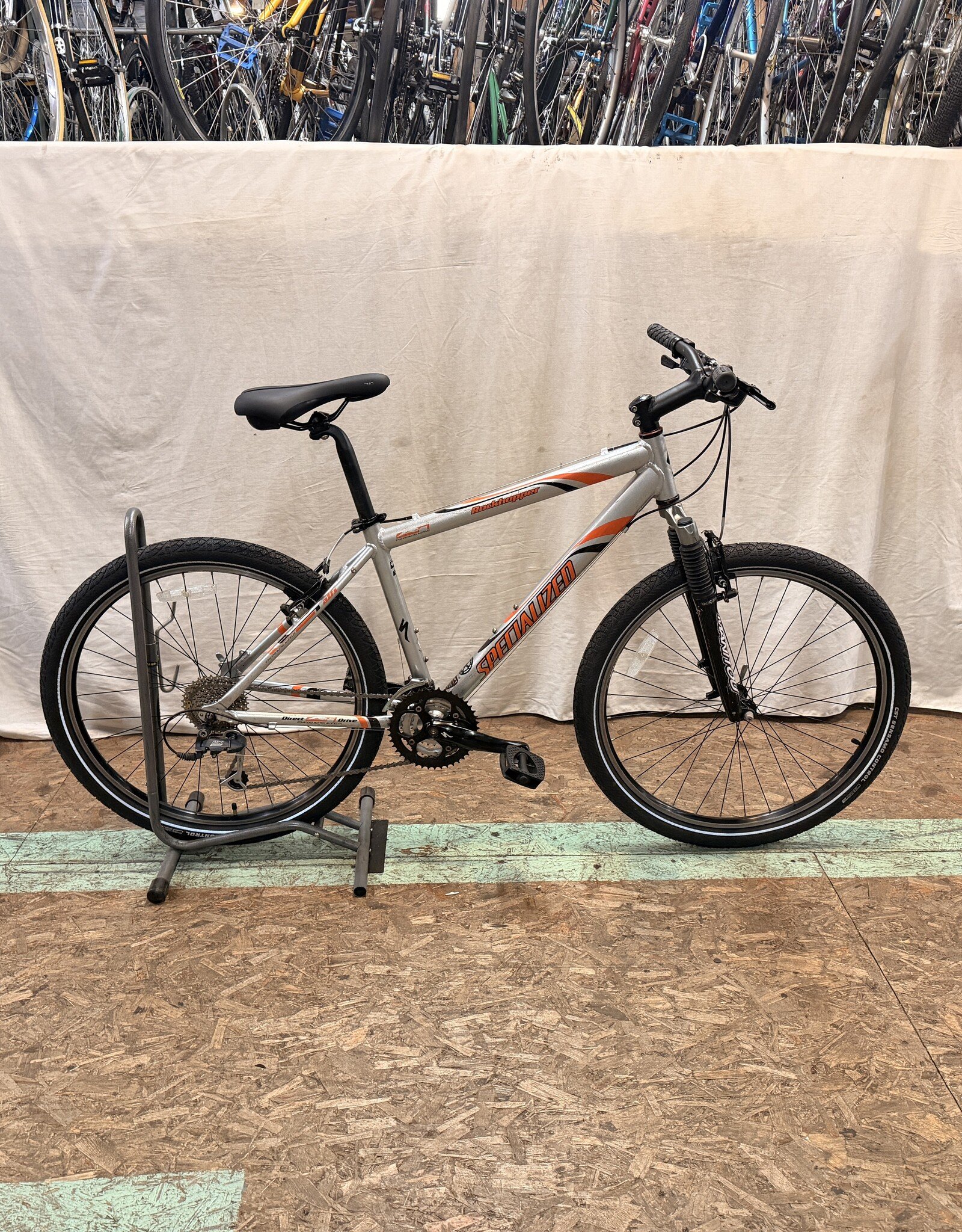 17in Specialized Rockhopper (0732) H1L