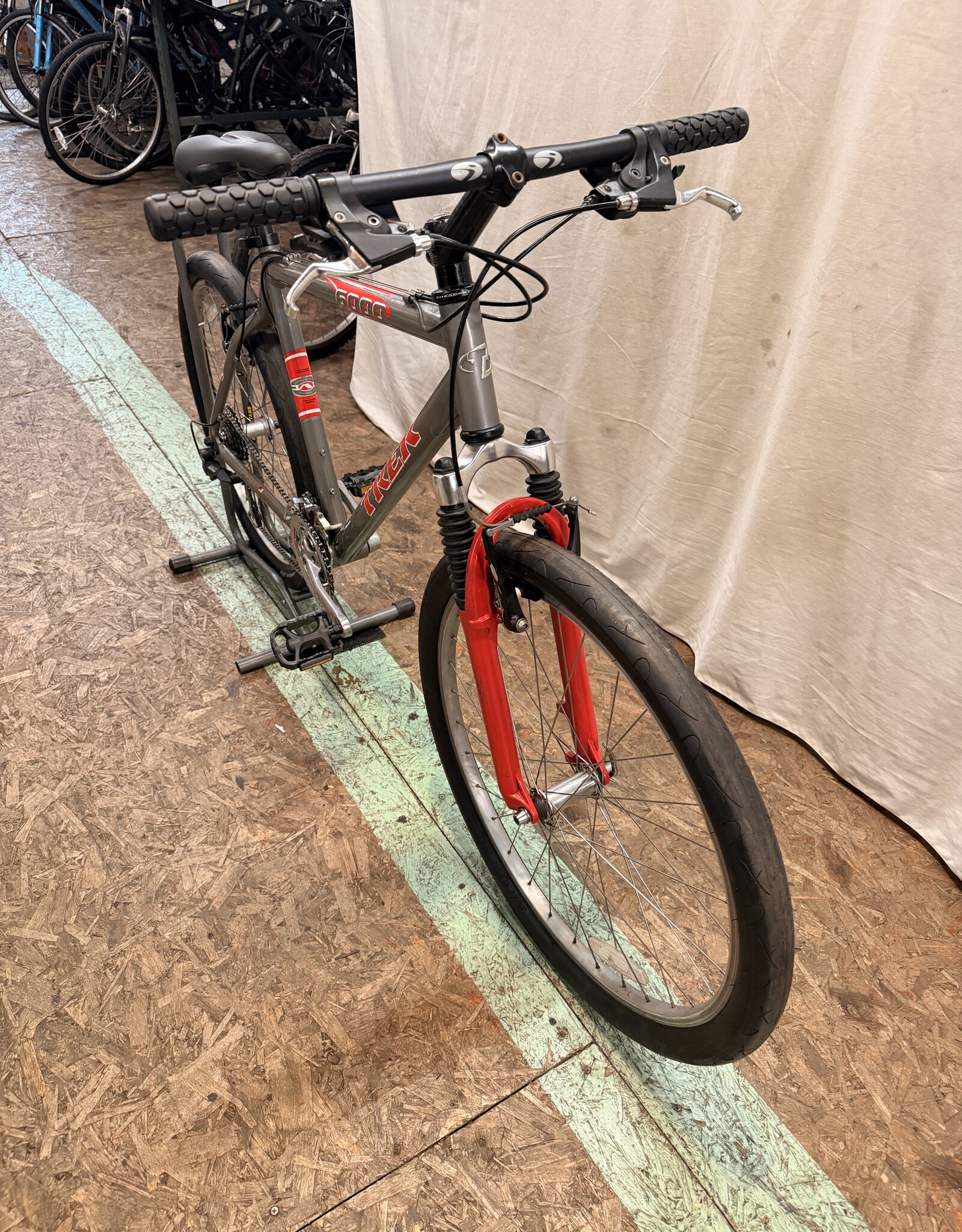 19.5in Trek 6000 (7825) H1L