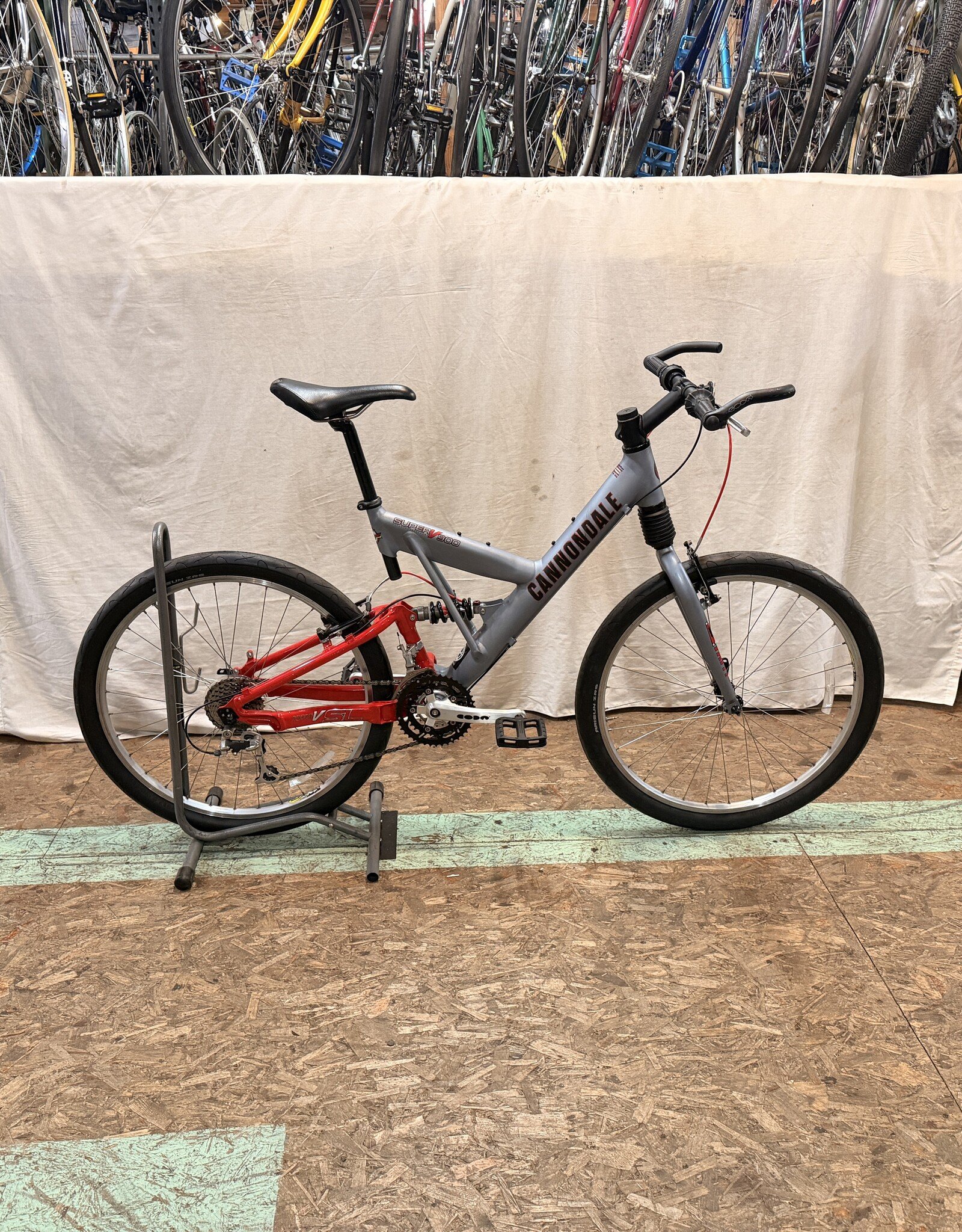 Cannondale 18" Cannondale Super V 900 (LNMD) H1L