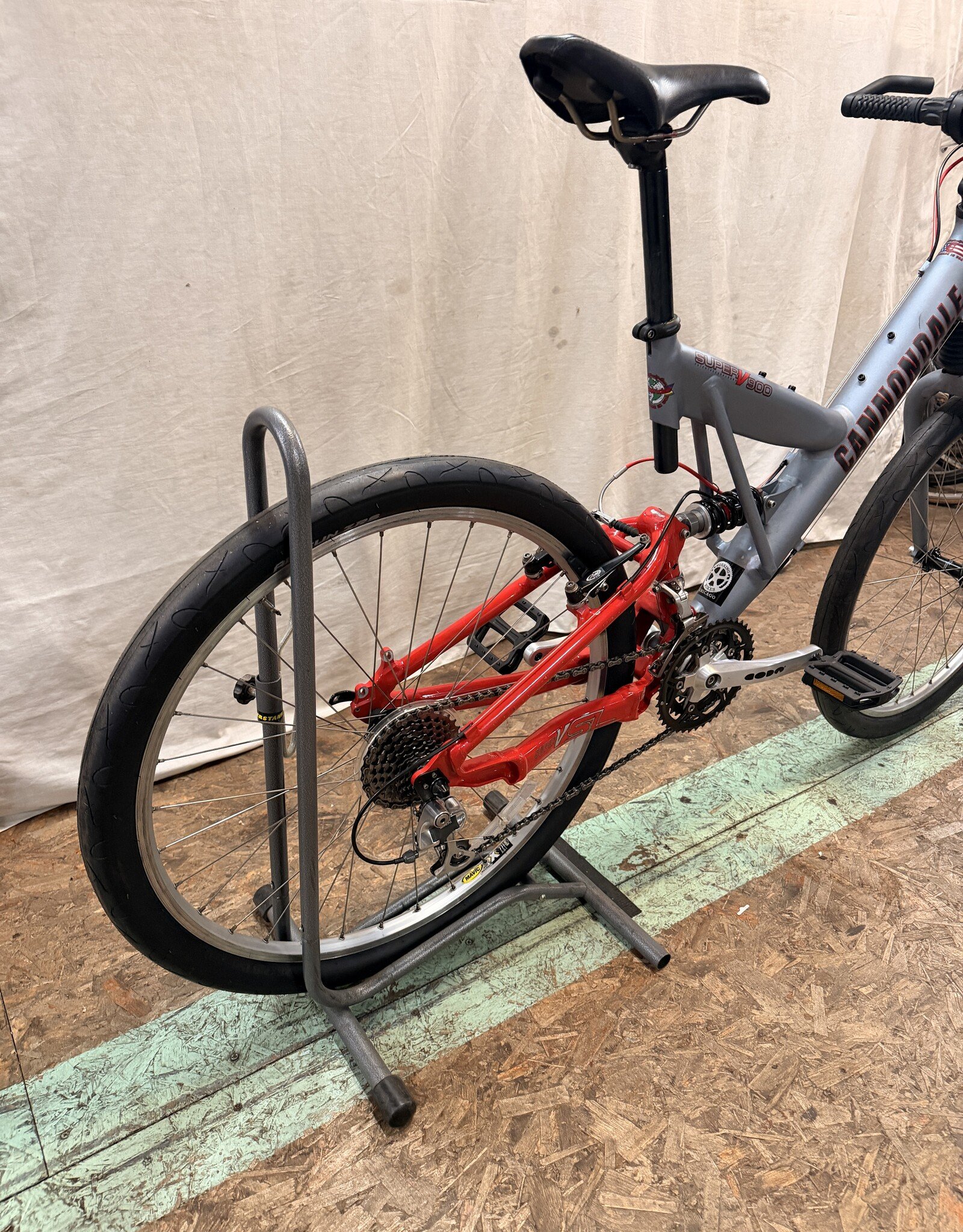 Cannondale 18" Cannondale Super V 900 (LNMD) H1L